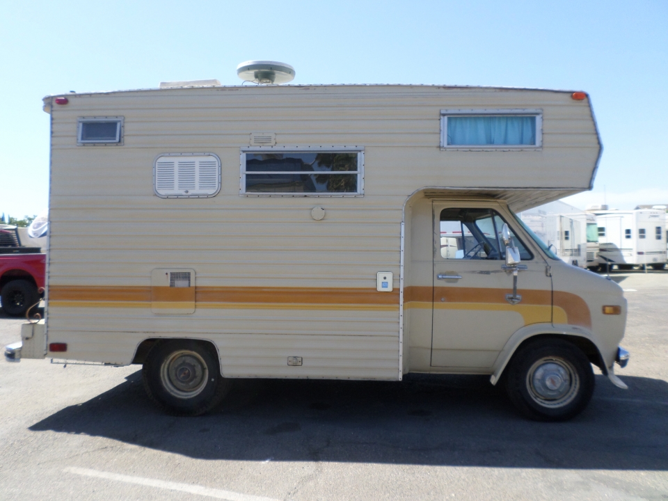 1972 Chevrolet Camper Class C Vacationer Carriage
