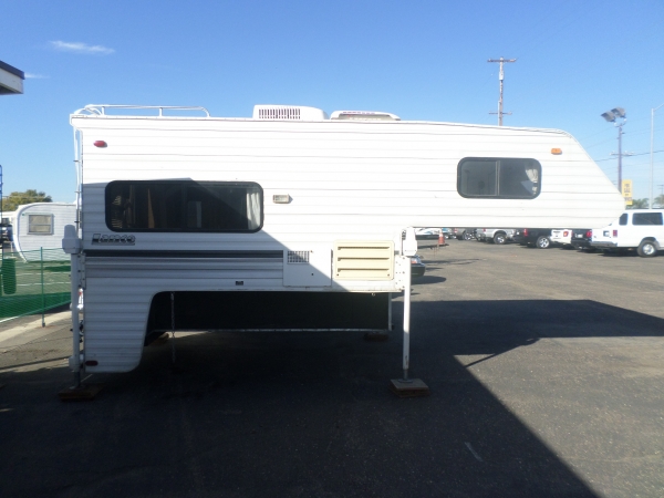 1997 Lance Squire 5000 Cab-over Camper