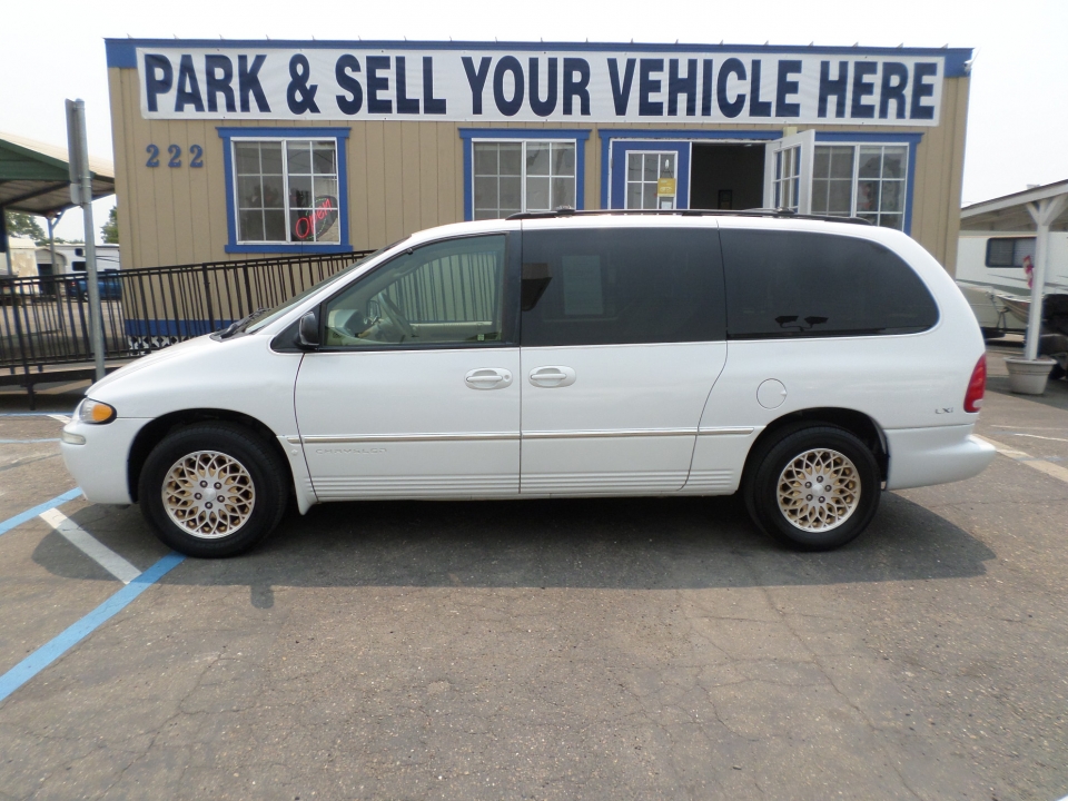 1998 Chrysler Town and Country LXi Gold Edition