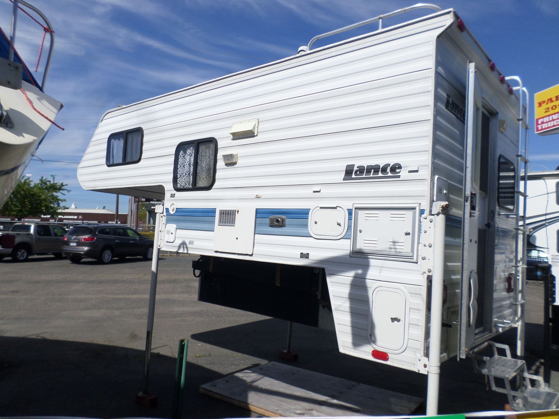 RV for sale: 1998 Lance Squire Lite 165 Truck Camper 6' in Lodi 1998 Sun Lite Truck Camper Weight