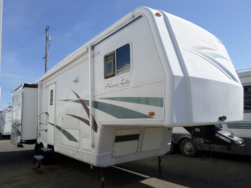 RV for sale 2000 Holiday Rambler Aluma Lite 5th wheel 33