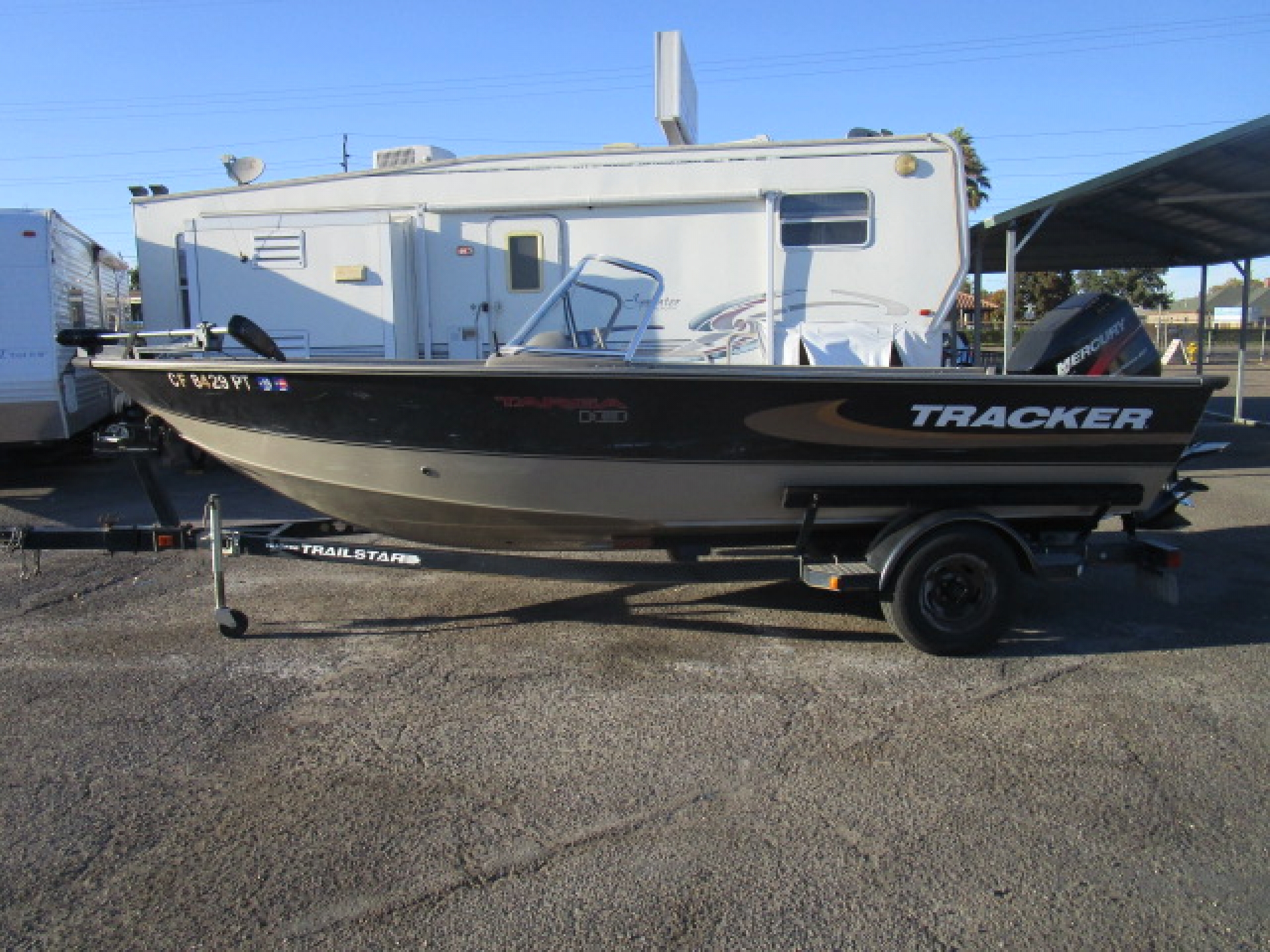 Tracker Fishing Boat Targa-18 2001