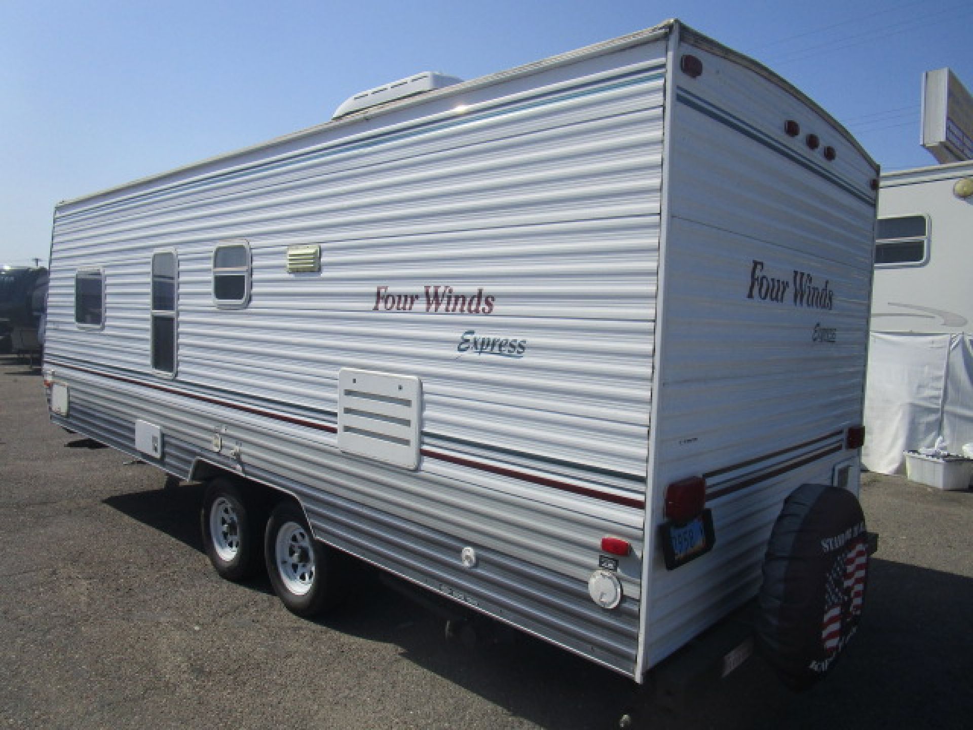 RV for sale 2006 Dutchman Tavel Trailer Four Winds Light 25' in Lodi
