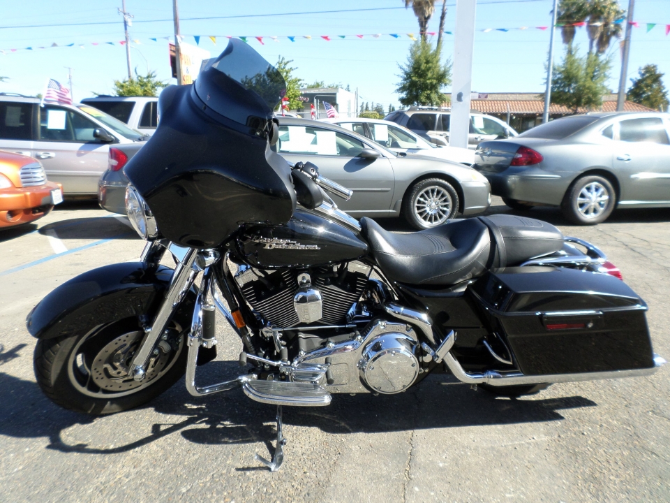 2007 Harley-Davidson Street Glide Touring Cruiser Motorcycle