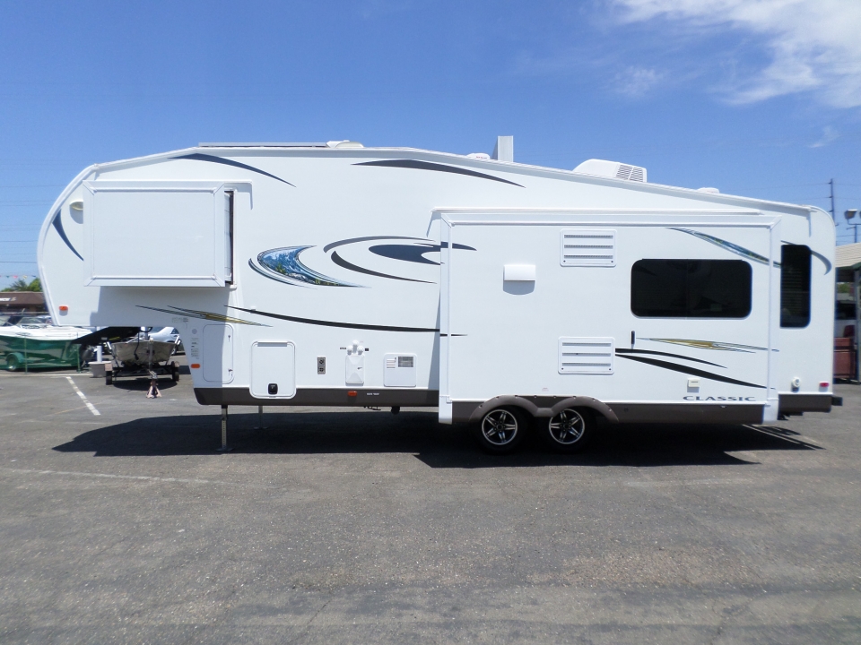 RV for sale: 2014 Flagstaff Classic Super Lite 5th Wheel 32' in Lodi Stockton CA - Lodi Park and 2014 Flagstaff Classic Super Lite For Sale