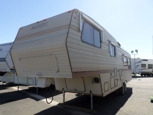 Automate 32 Fifth Wheel 1986