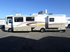 2001 Fleetwood Southwind Class A Motorhome