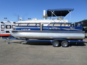 2012 Bentley Encore Pontoon Boat
