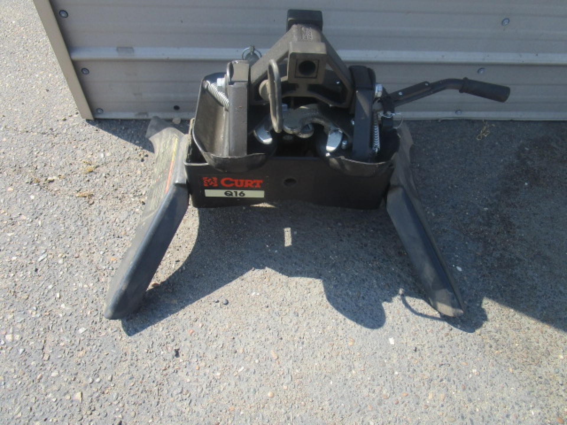 RV for sale Curt 5th Wheel Hitch Q16 in Lodi Stockton CA Lodi Park