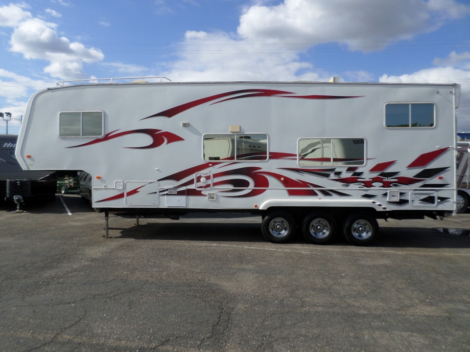 2004 Weekend Warrior Le3305 5th Wheel