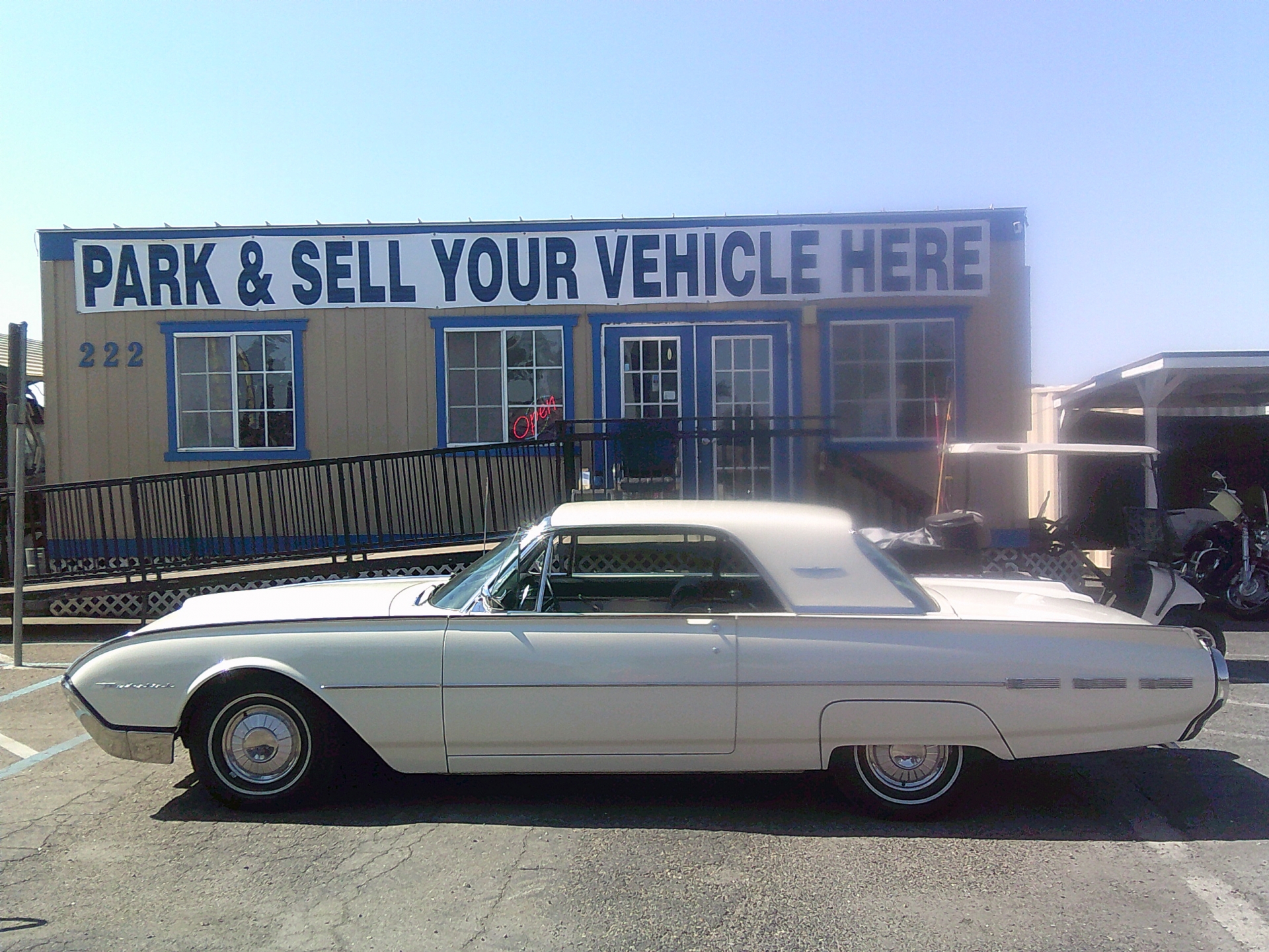 1962 Ford Thunderbird