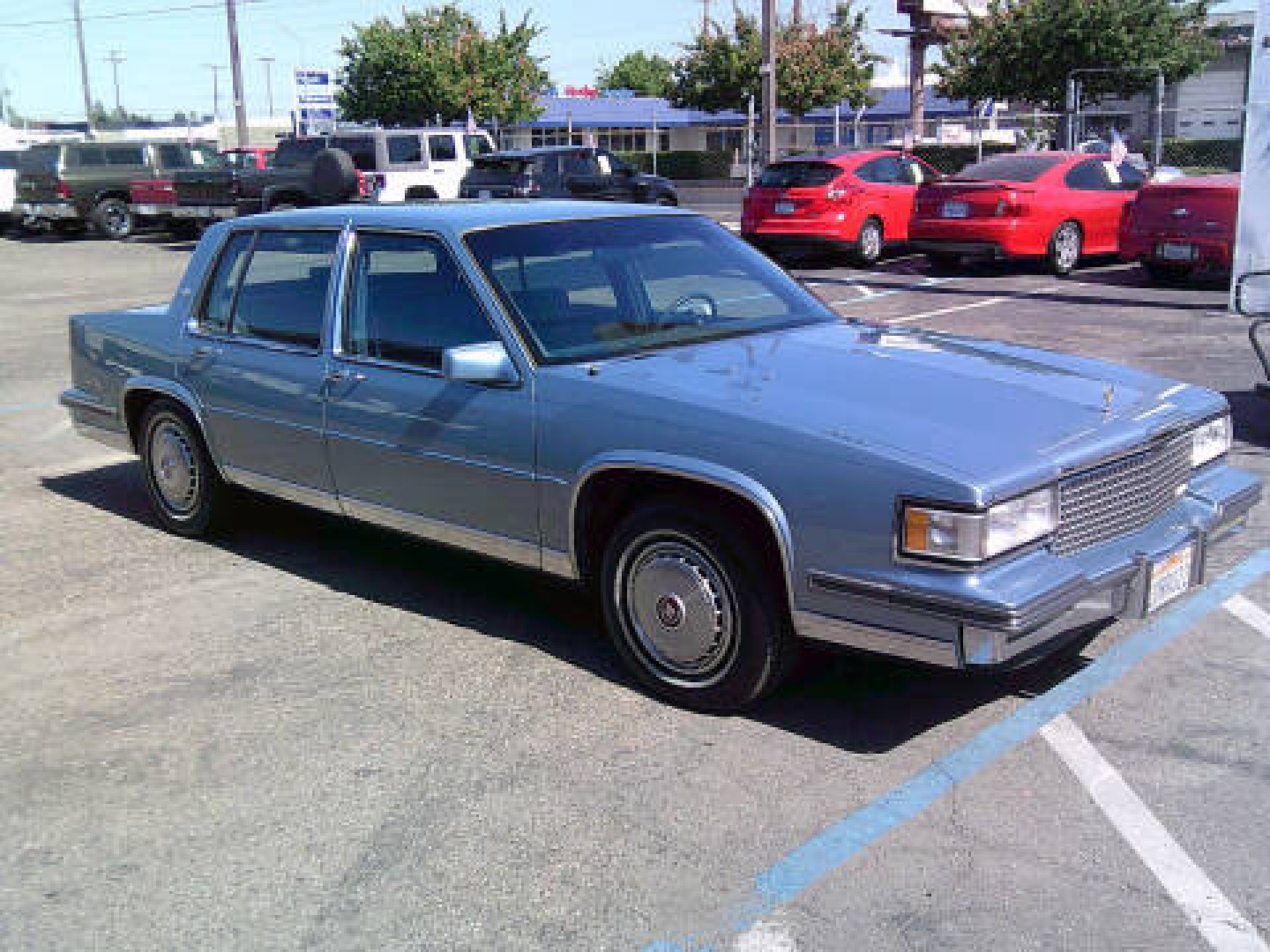 Cadillac Sedan Deville 1987