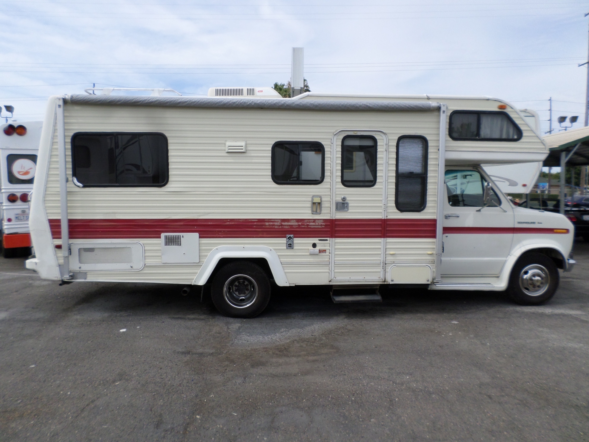 1987 Winnebago Minnie Winnie Class C Motorhome