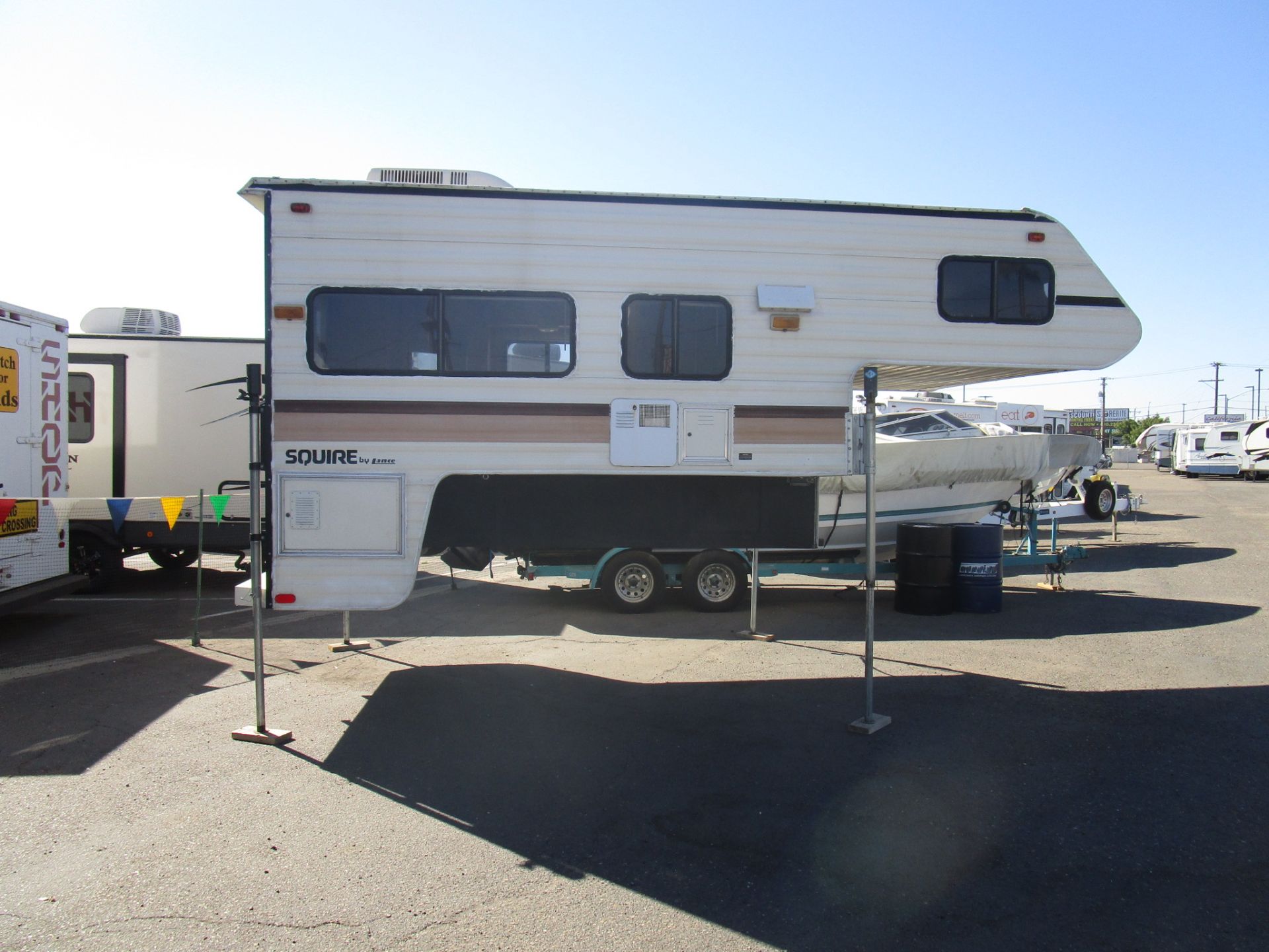 1991 Lance Squire LS6000 Cab Over Camper