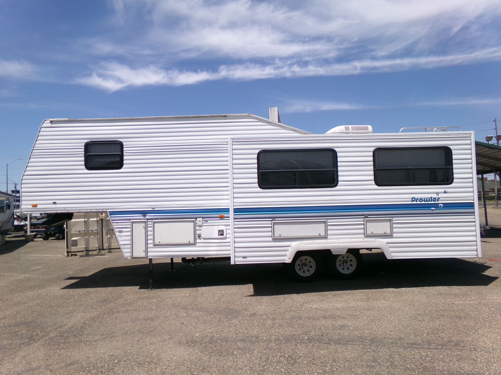 1995 Fleetwood Prowler 5th Wheel Trailer