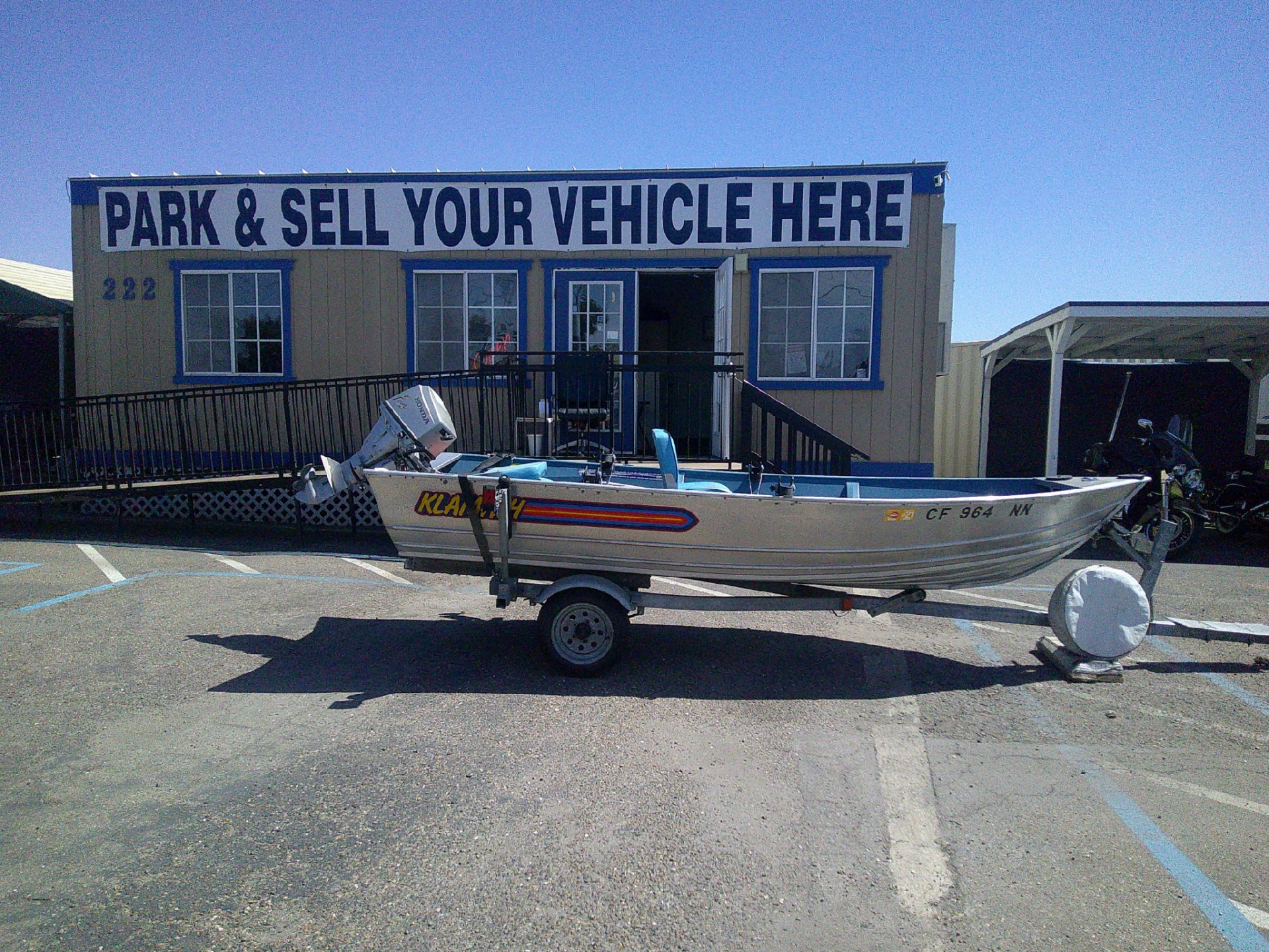 1995 Klamath Aluminum  Fishing Boat