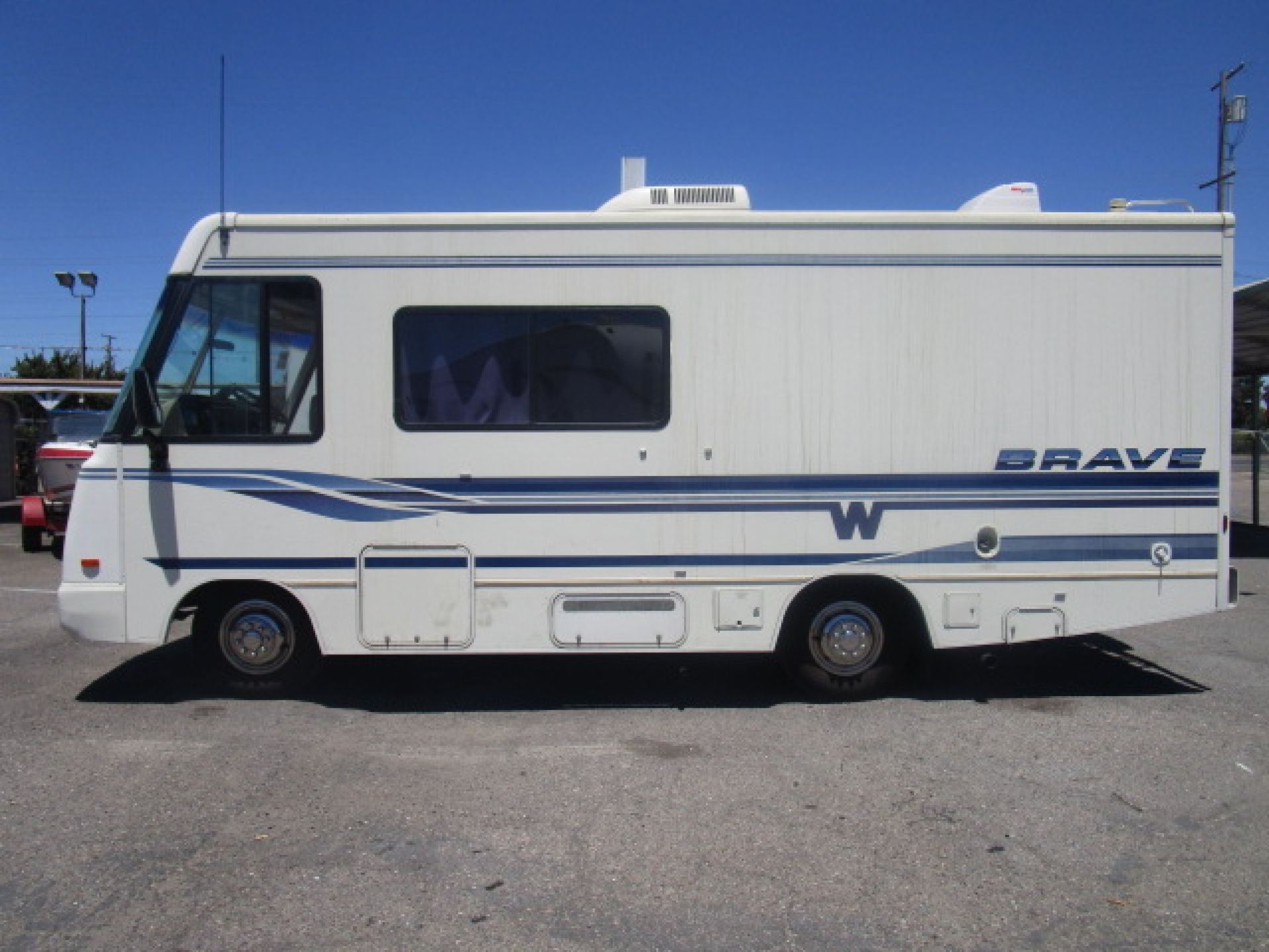 1995 Winnebago Class A Brave Motorhome