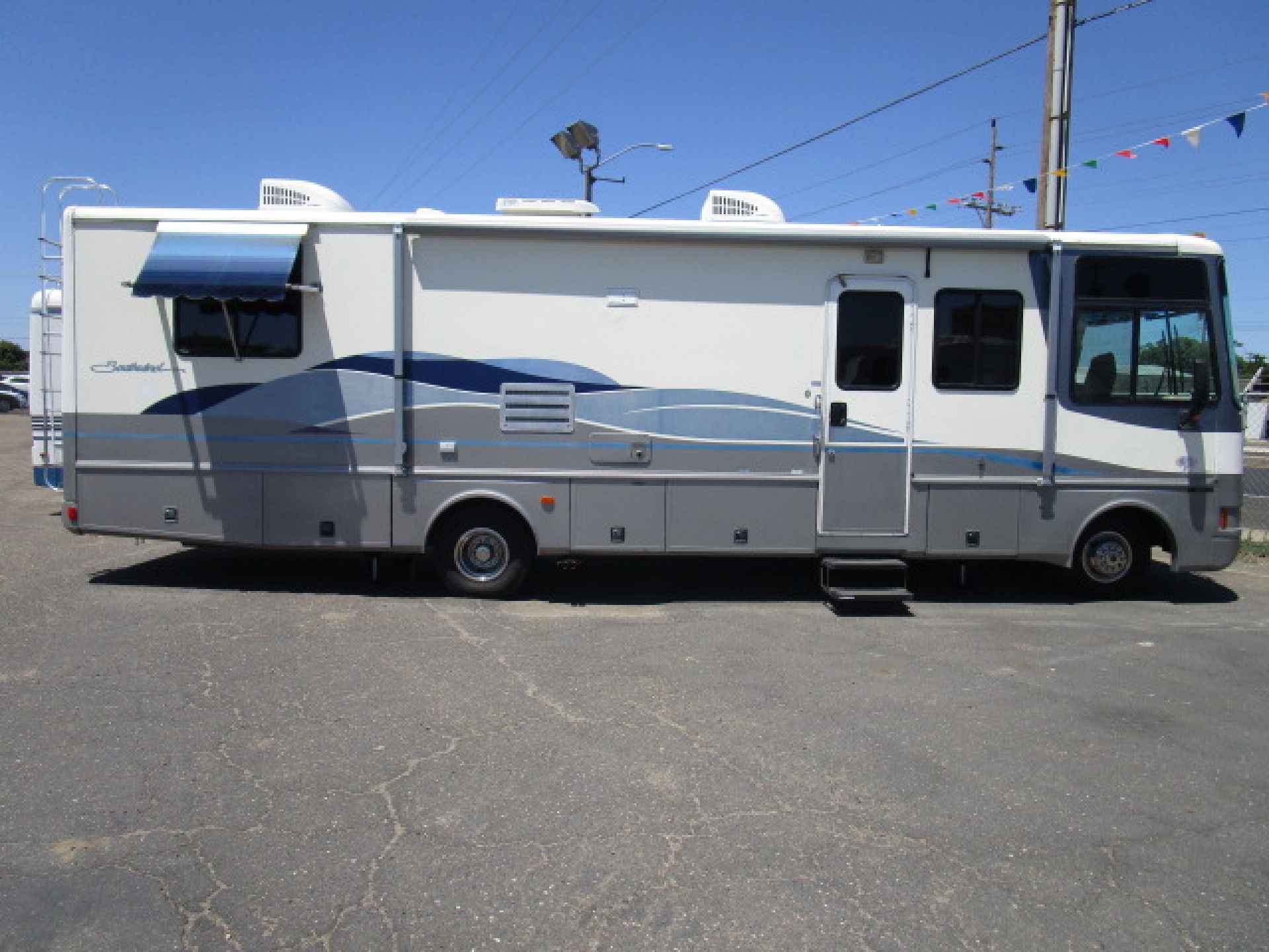 1997 Fleetwood Class A Southwind Motorhome