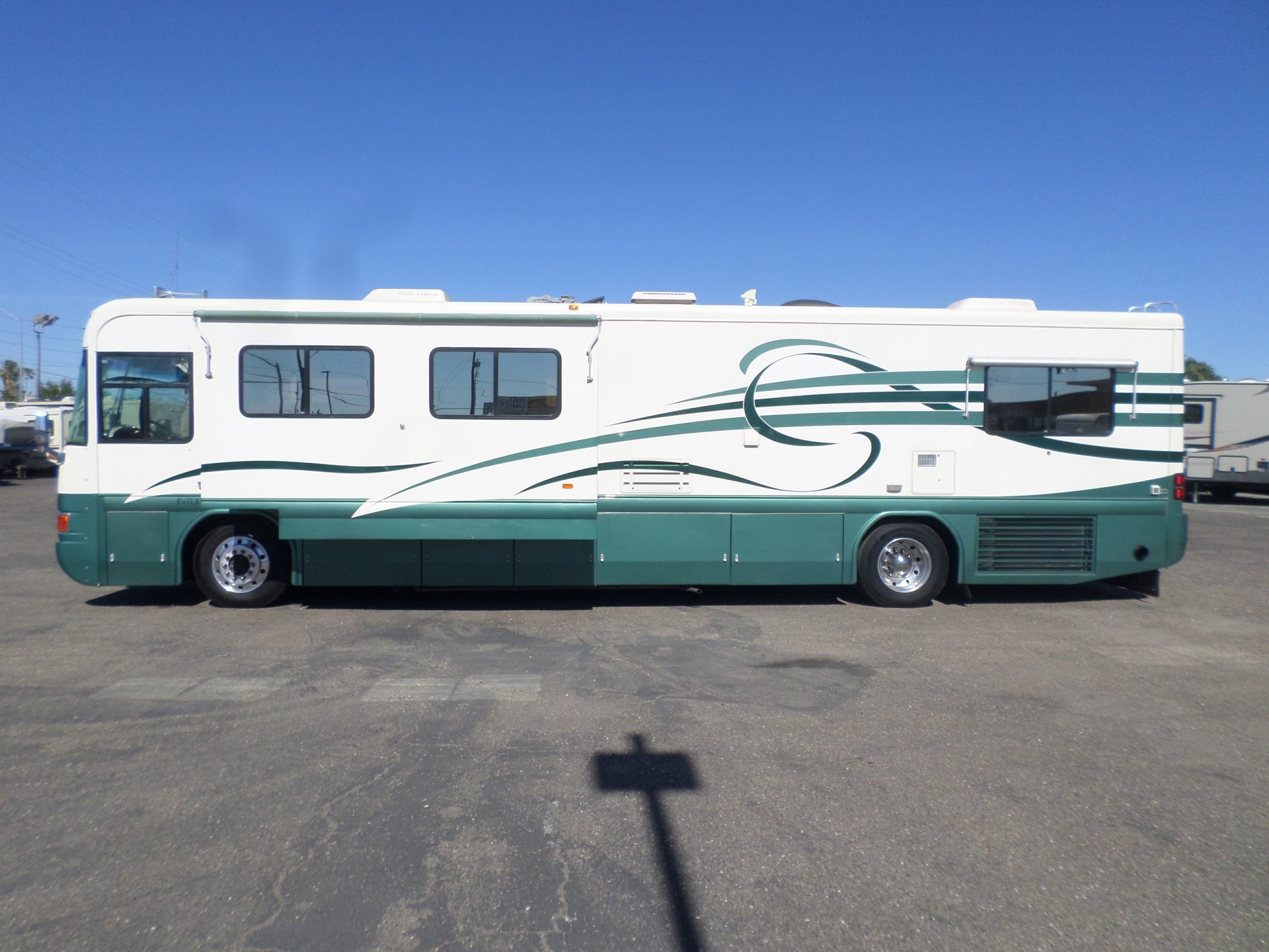 RV for sale: 1998 Country Coach Intrigue Diesel Pusher Motor Home 40' in  Lodi Stockton CA - Lodi Park and Sell