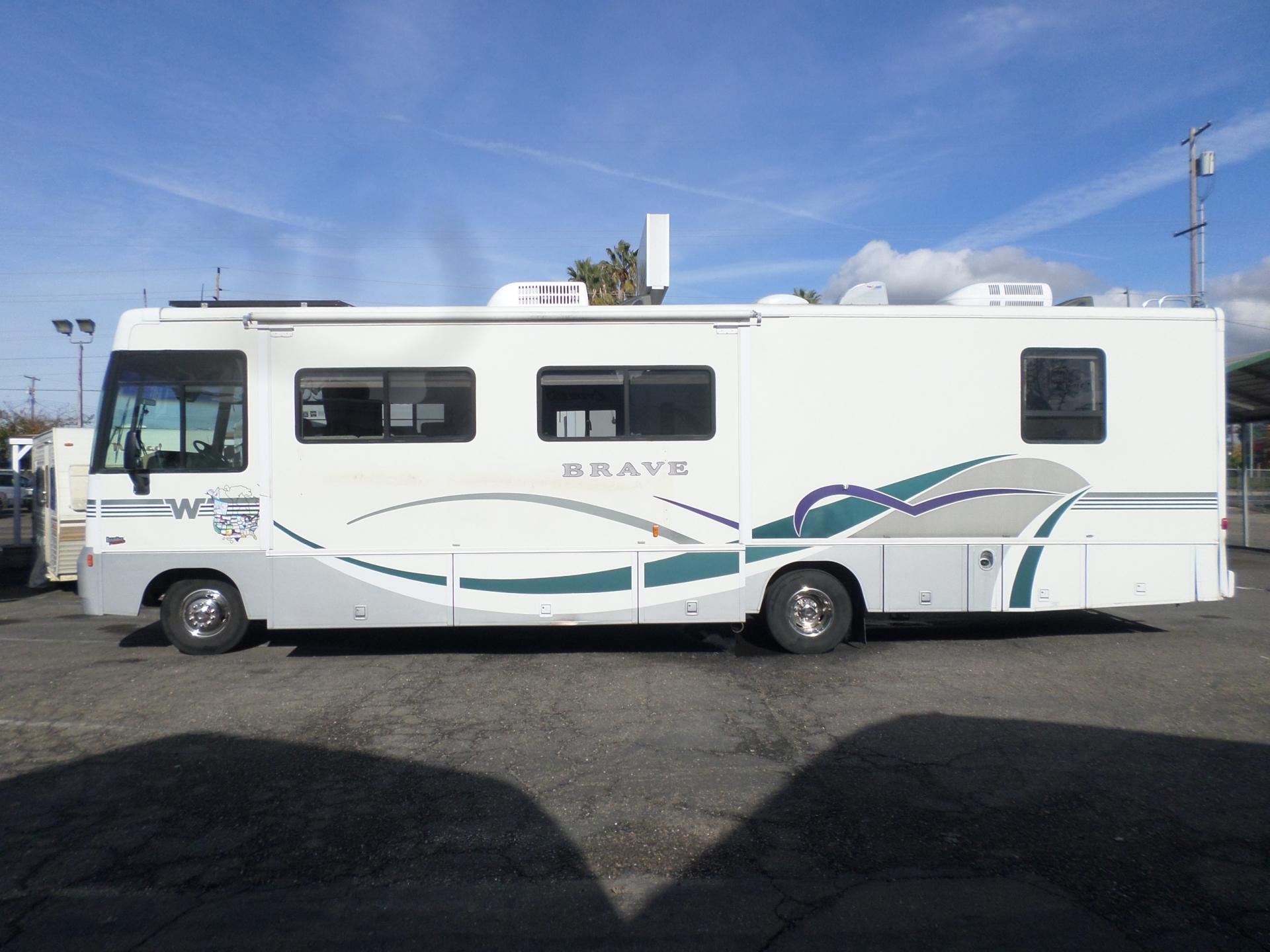 RV for sale 1998 Winnebago Brave 35