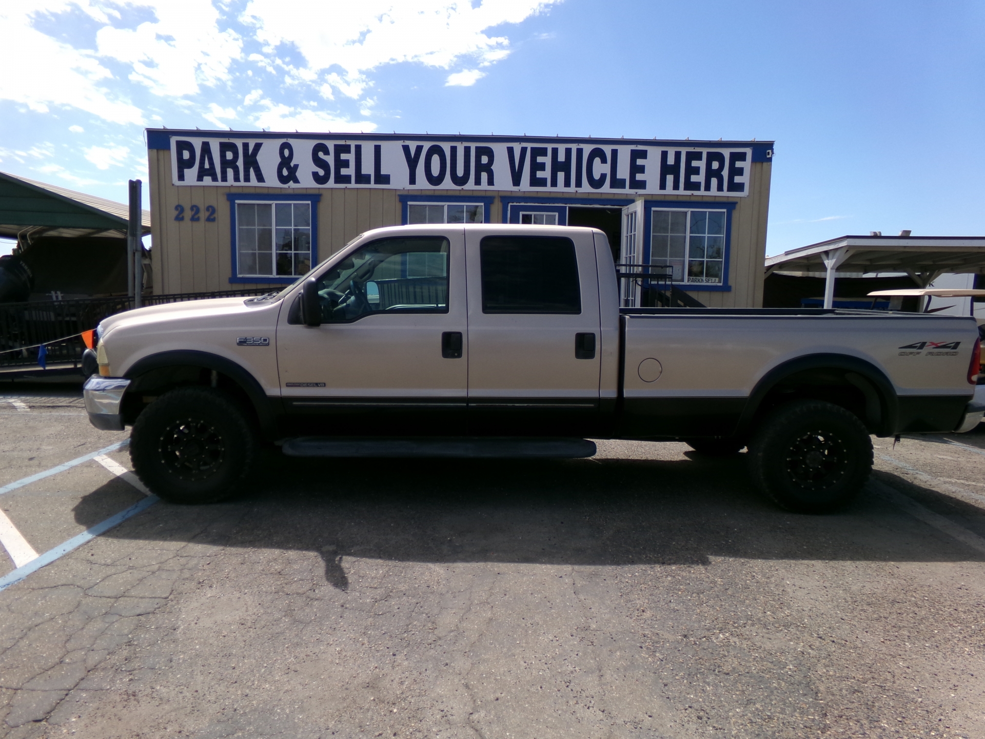 1999 Ford 4X4 F-350 Lariat CrewCab Longbed