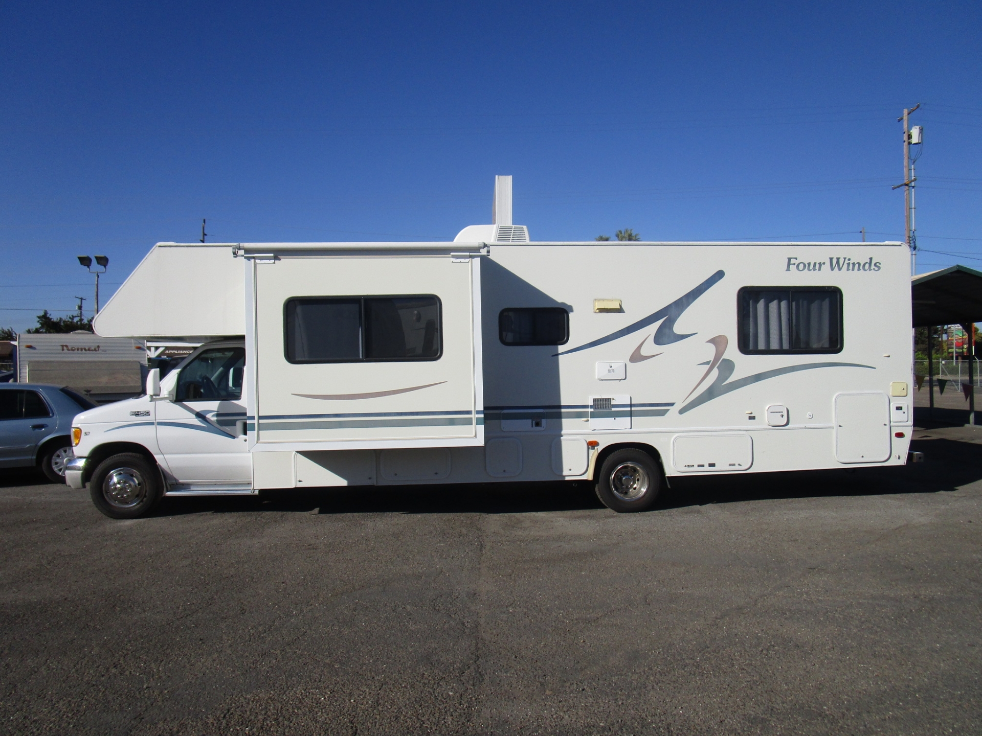 2000 Four Winds 31S Class C Motorhome