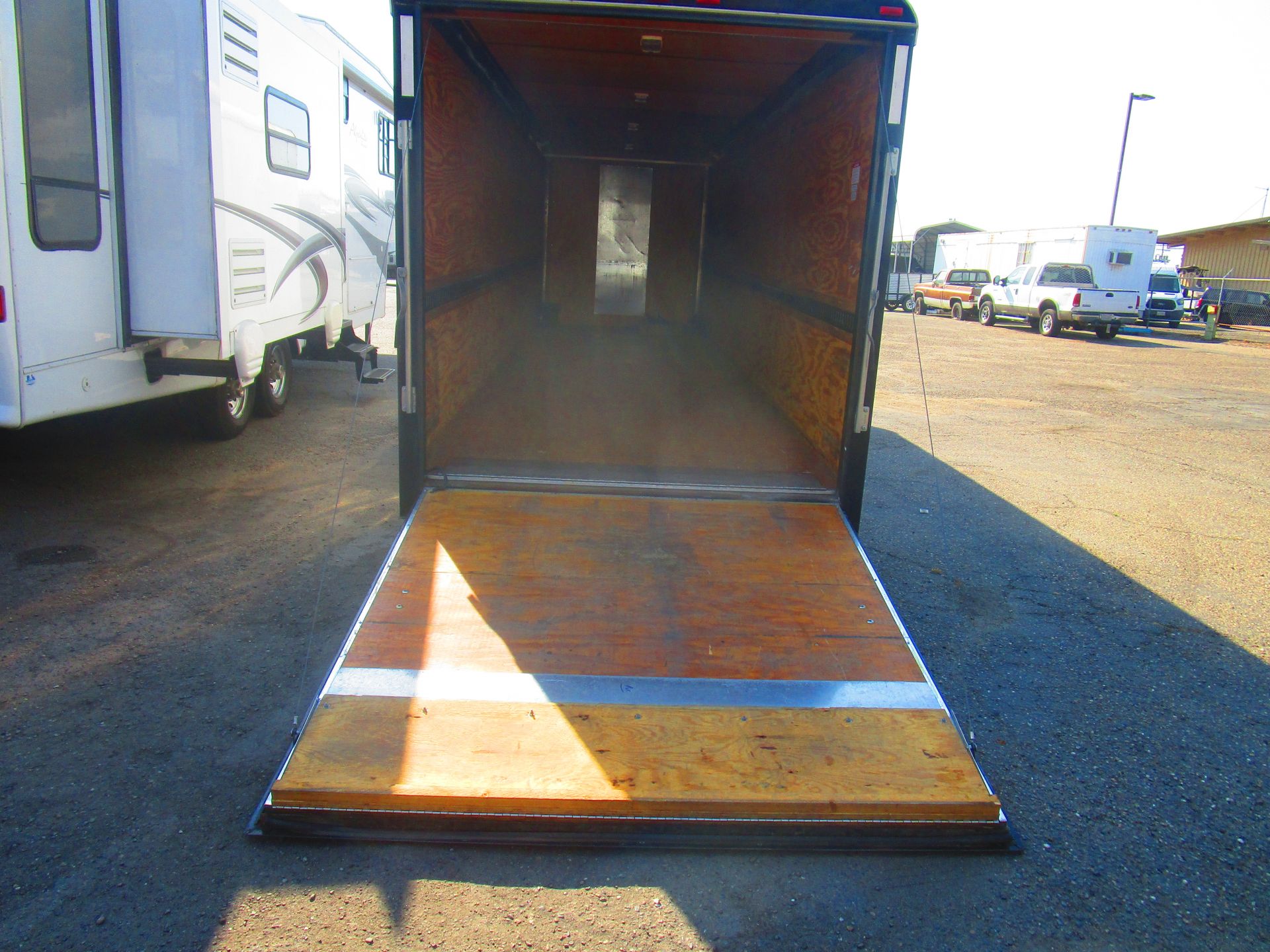 Commercial equipment for sale 2000 Pace 24ft Enclosed Trailer Car