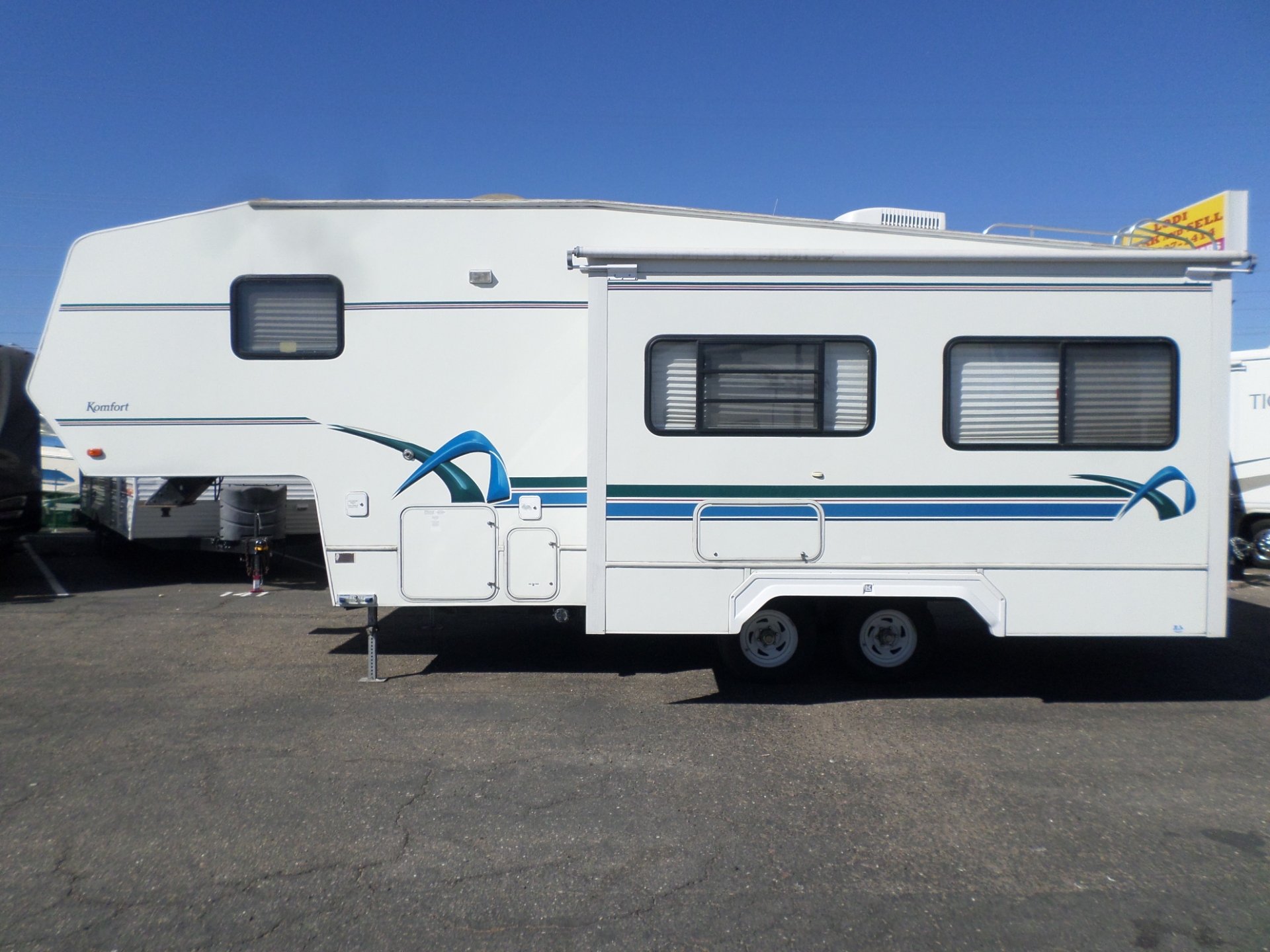 RV for sale 2000 Thor Komfort 5th Wheel 26' in Lodi Stockton CA Lodi