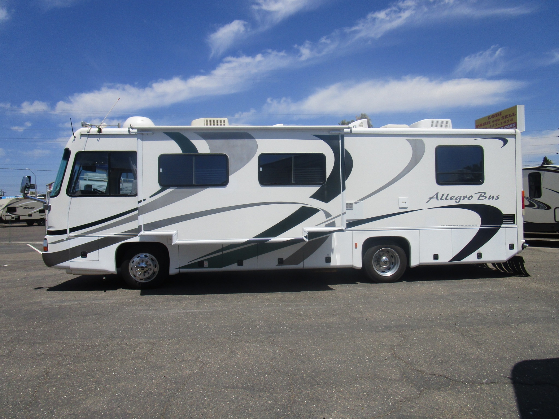 2001 Allegro Bus 32IP Diesel Pusher