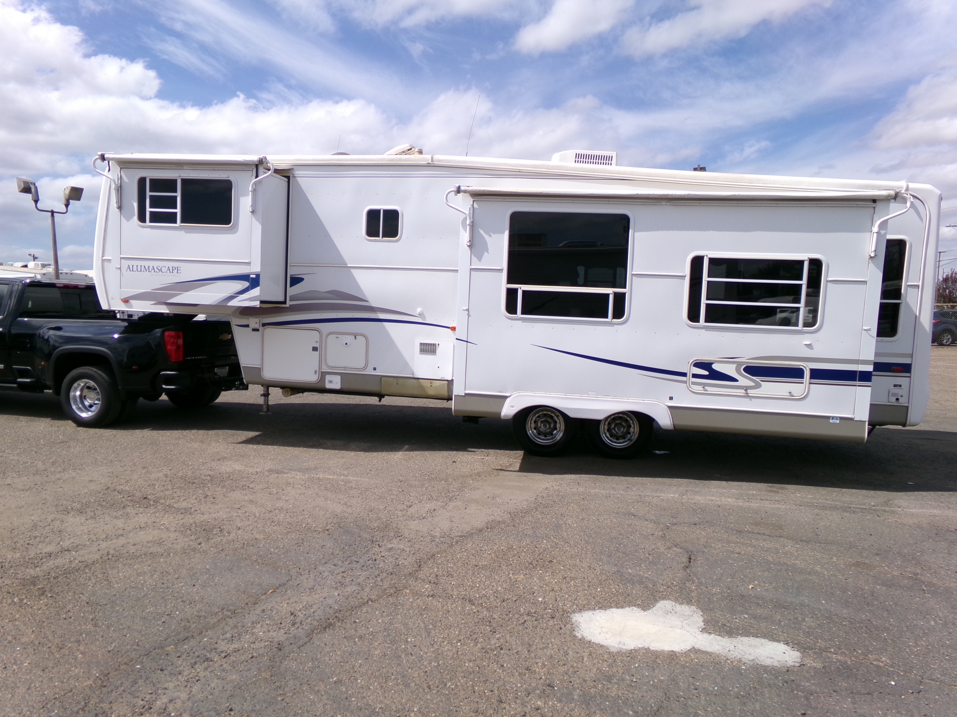 2002 Holiday Rambler Alumascape 5th Wheel