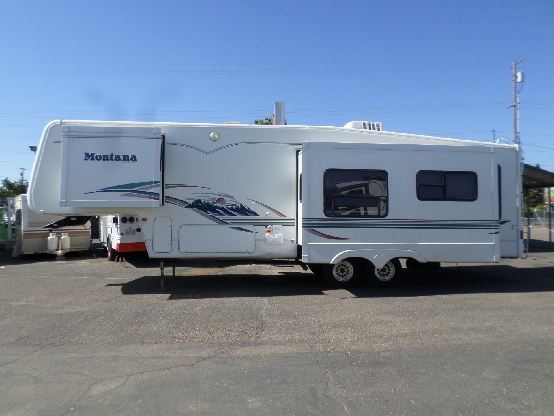 2002 Keystone Montana 32 RL Fifth Wheel