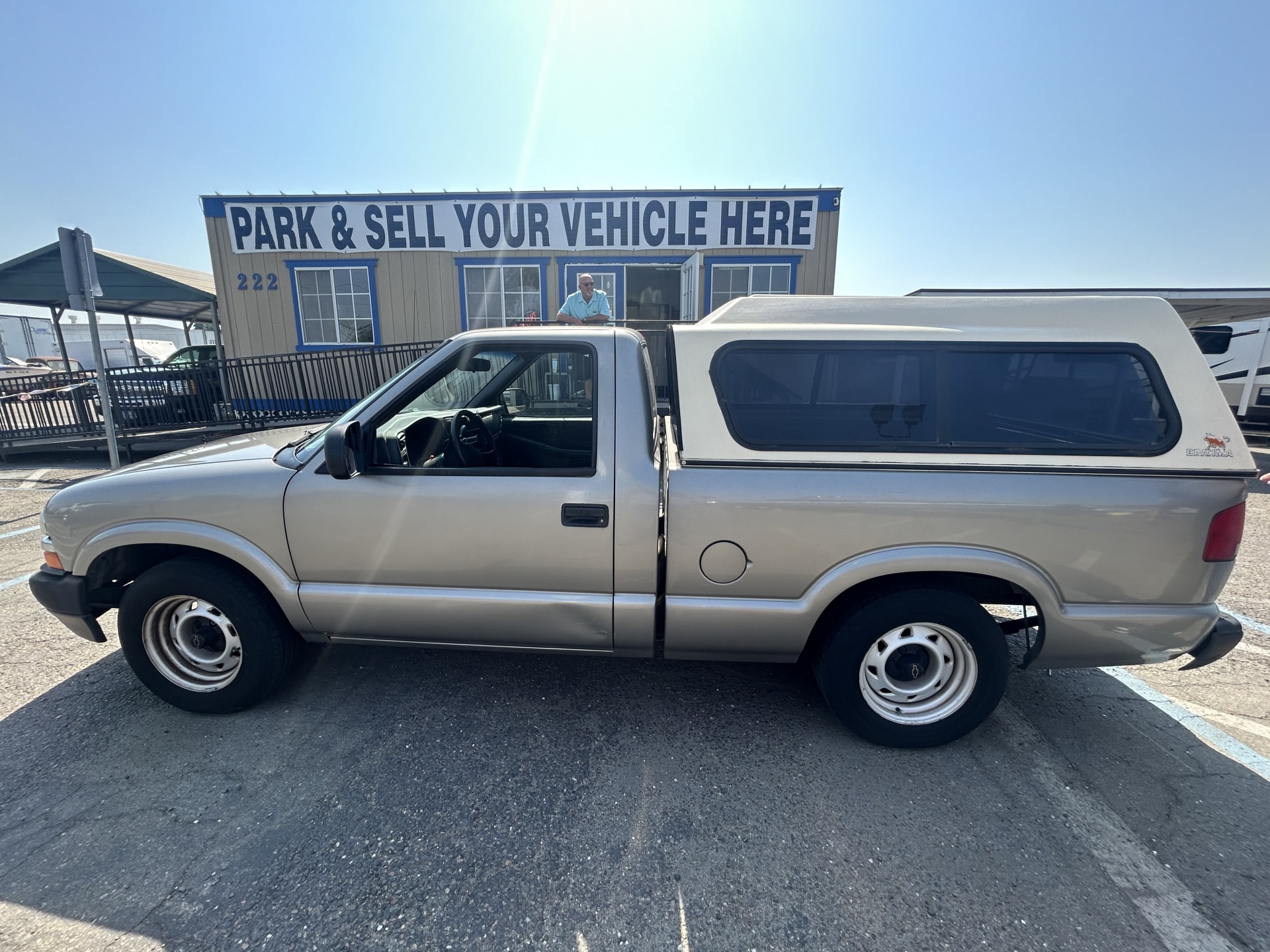 Truck for sale 2003 Snug Top Brahma Camper Shell in Lodi Stockton CA