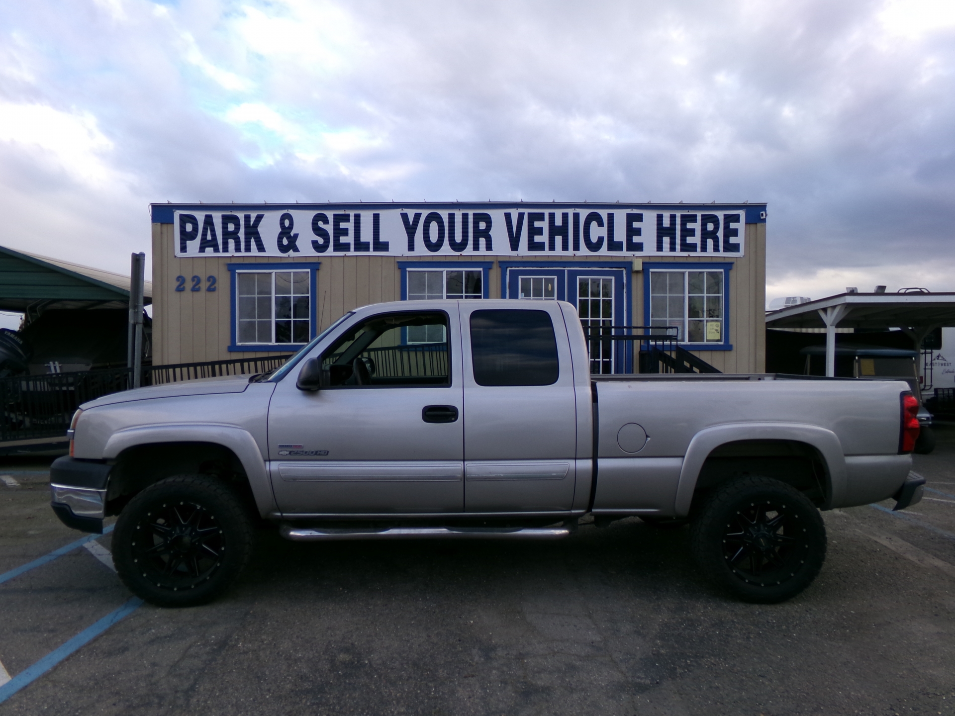 2004 Chevrolet Extended Cab LS 2500 4X4 Long Bed Diesel