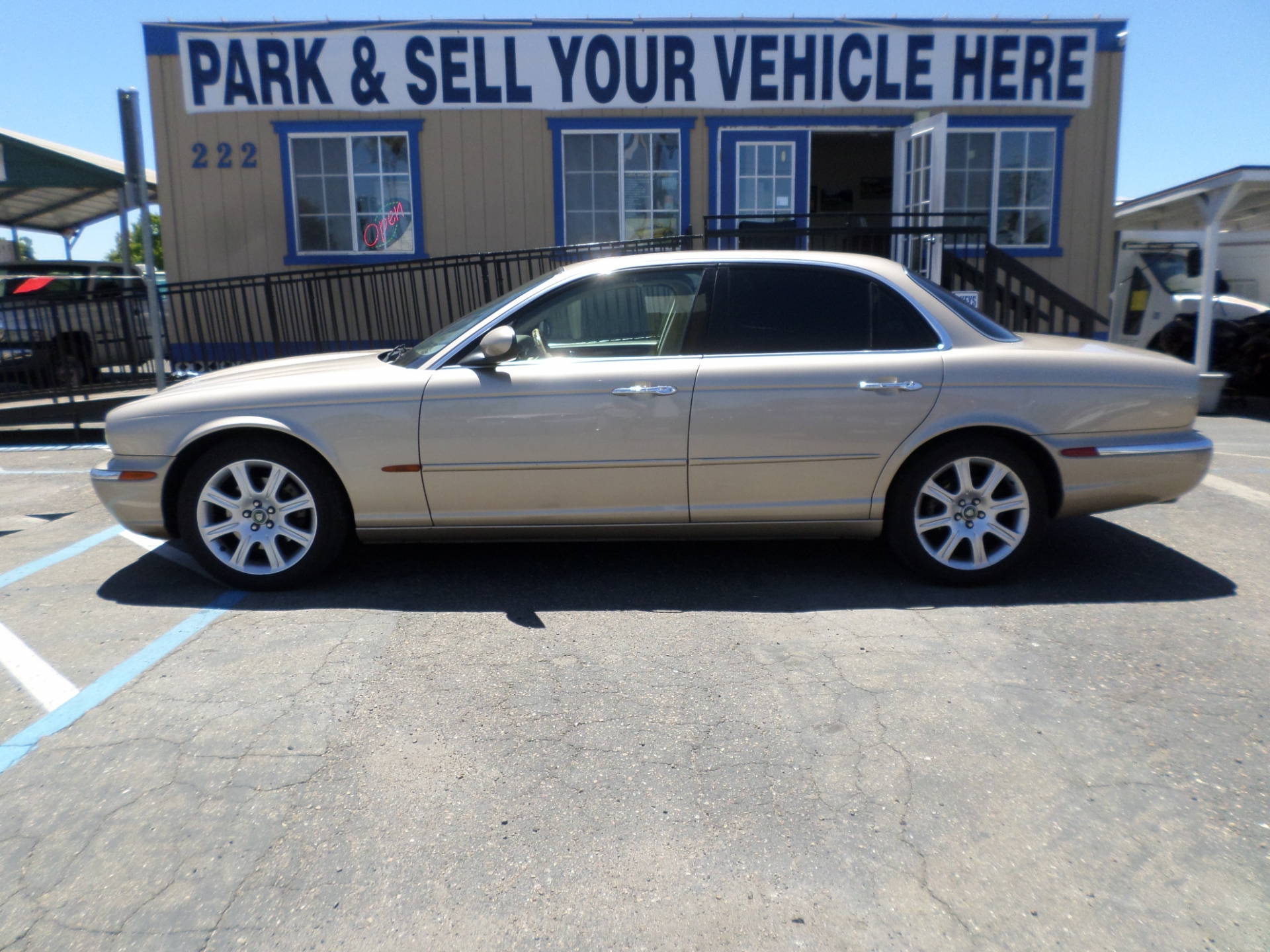 2004 Jaguar XJ8