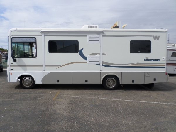 2004 Winnebago SightSeer 27ft Motor Home