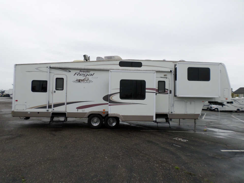 2005 Prowler Regal Ax6 5th Wheel