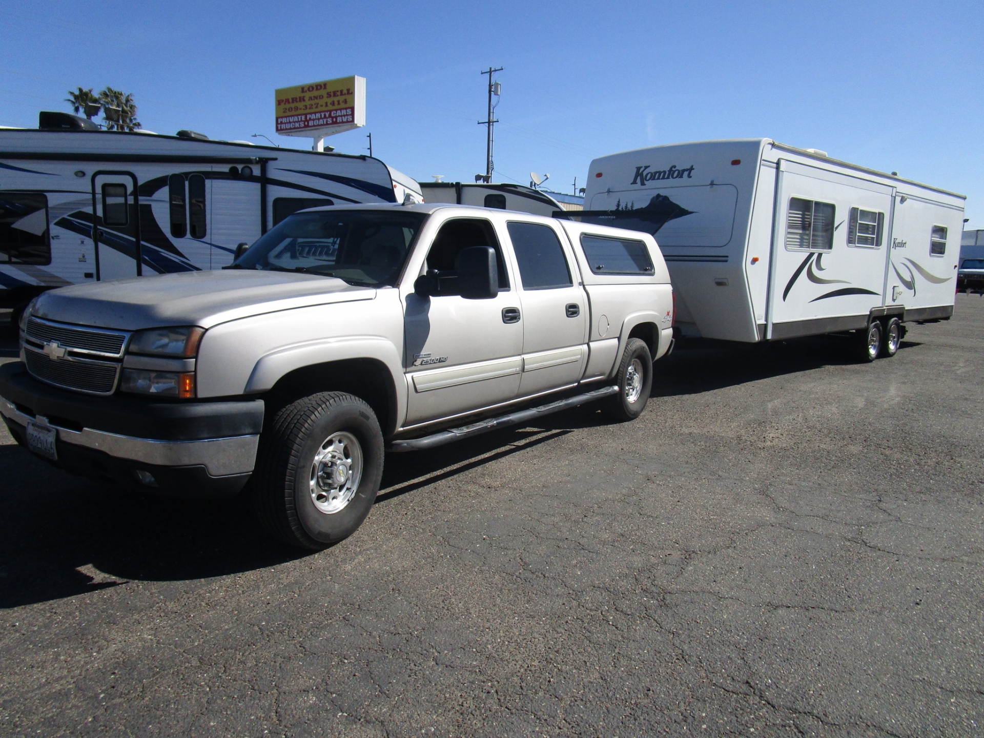 2006 Chevrolet Crew Cab Longbed Silverado HD2500 Duramax COMBO TRUCK  TRAILER ONLY