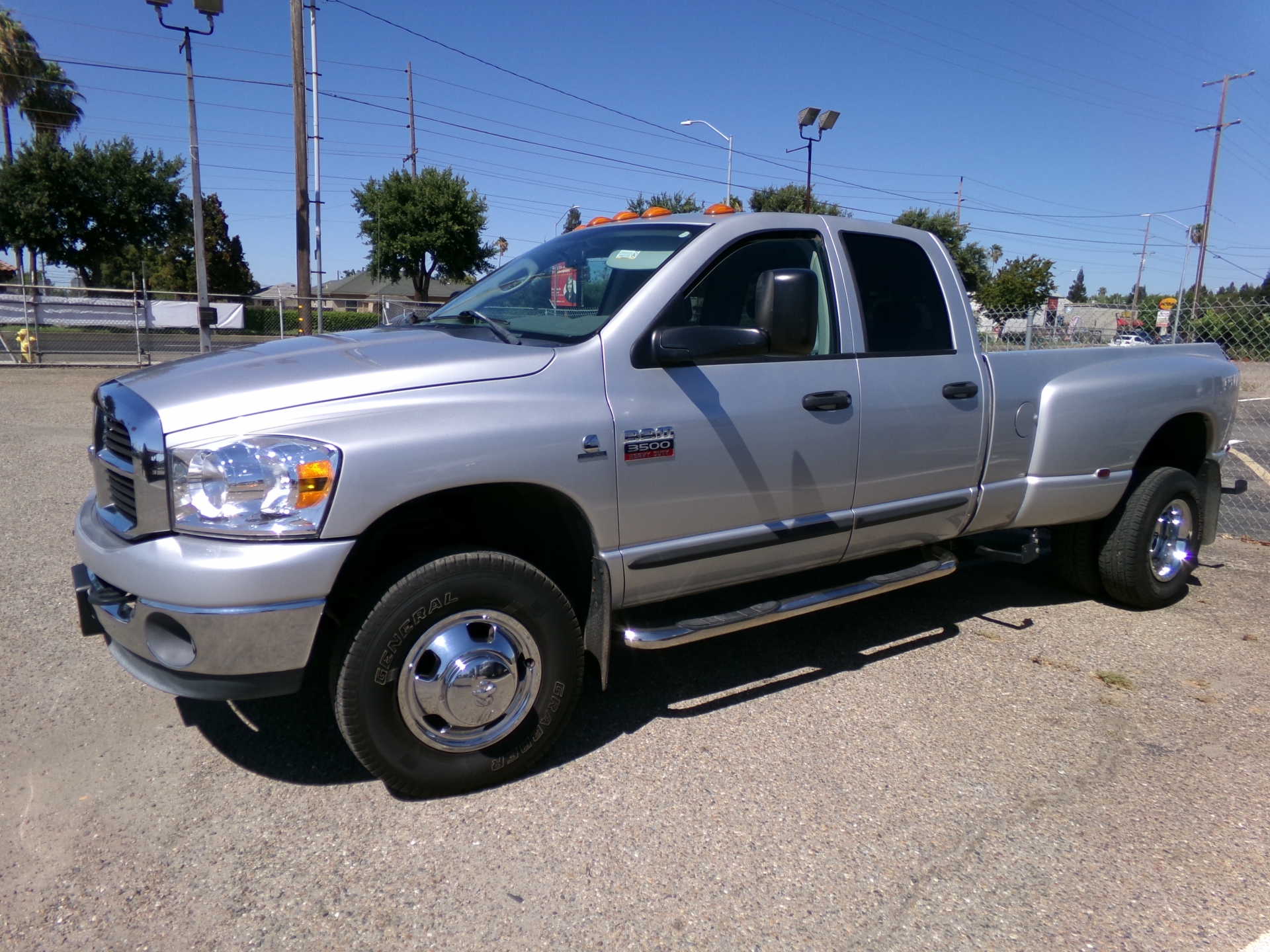 2007 Dodge Ram 4X4 Crew Cab 3500 Dually