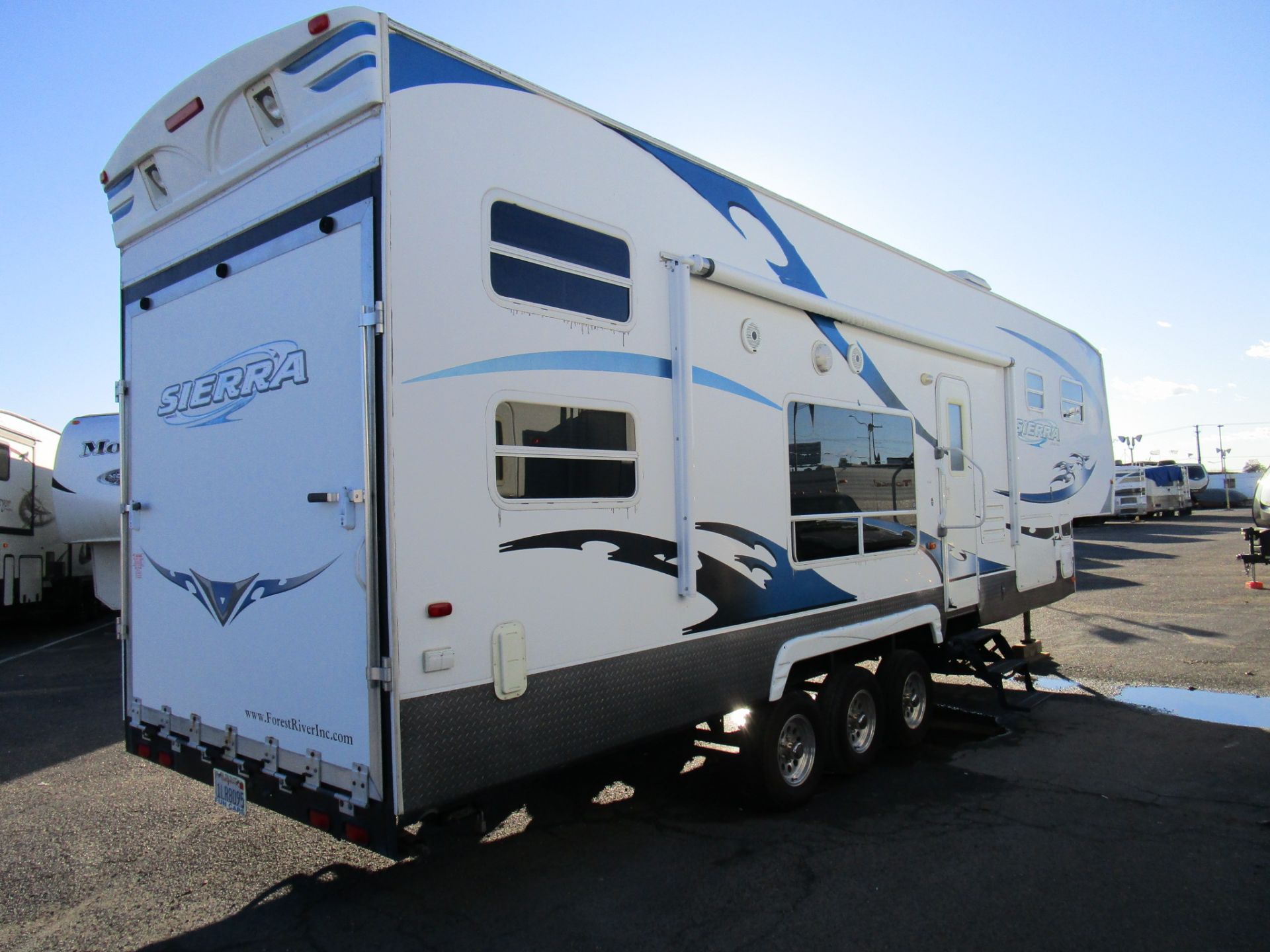 RV for sale: 2008 Forest River Sierra 5th Wheel Toy Hauler 34' in Lodi 2008 Forest River Sierra Toy Hauler