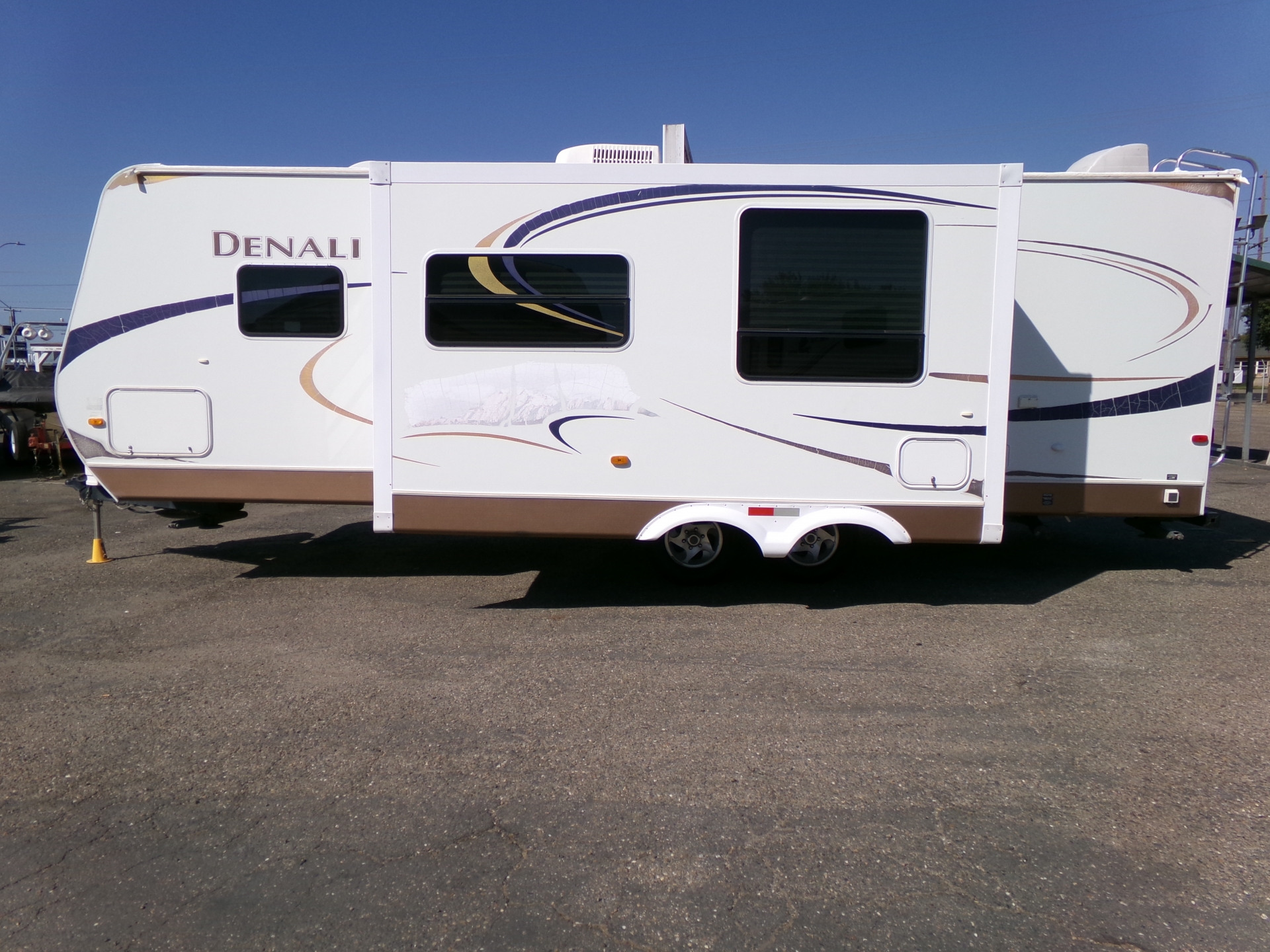 2009 Dutchman 26-FB-DSL Denali Travel Trailer