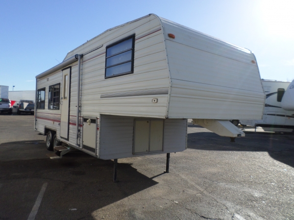 2010 ROAD RANGER 5th WHEEL