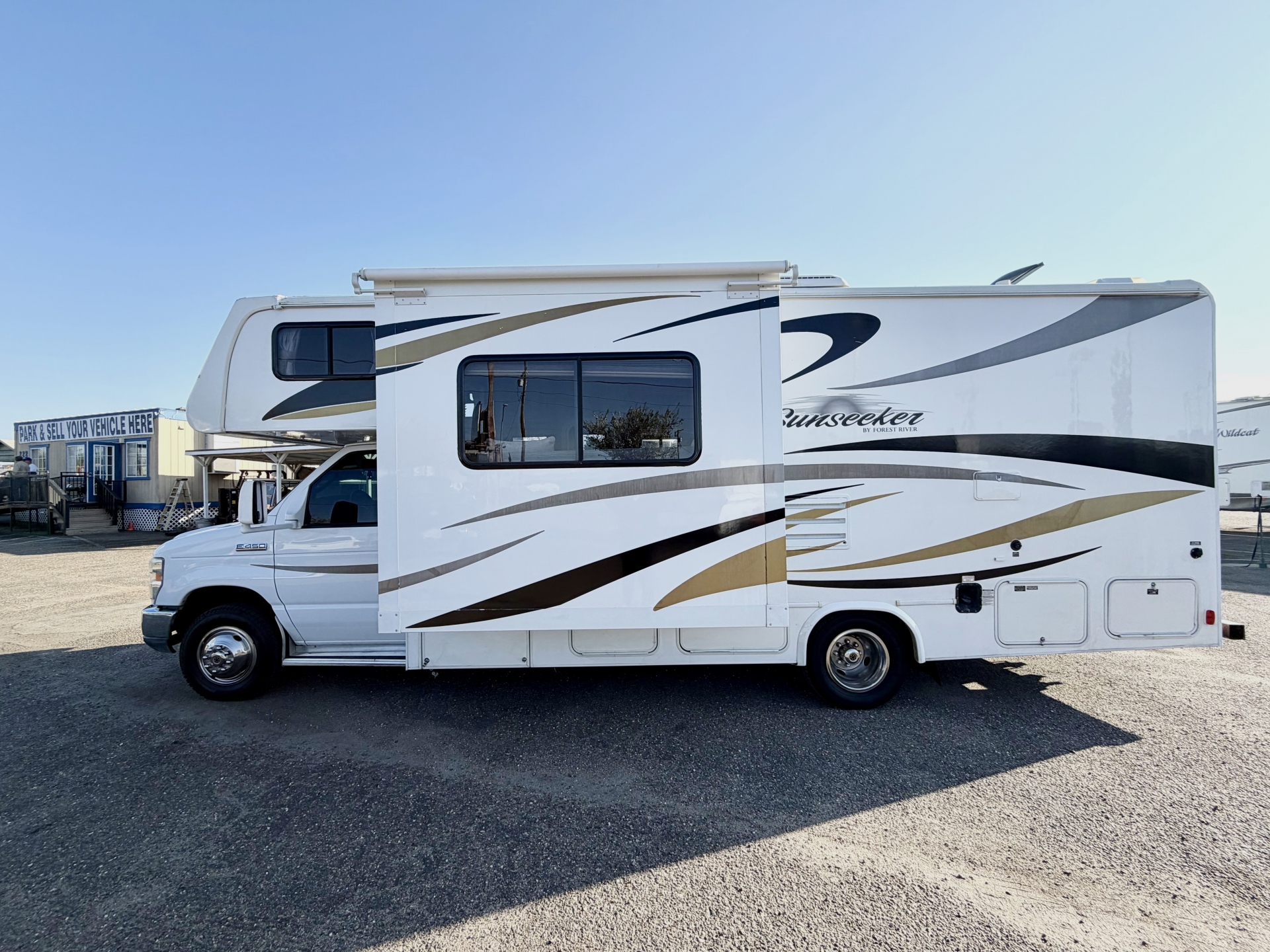 2011 Forest River Sun Seeker Class C Motorhome
