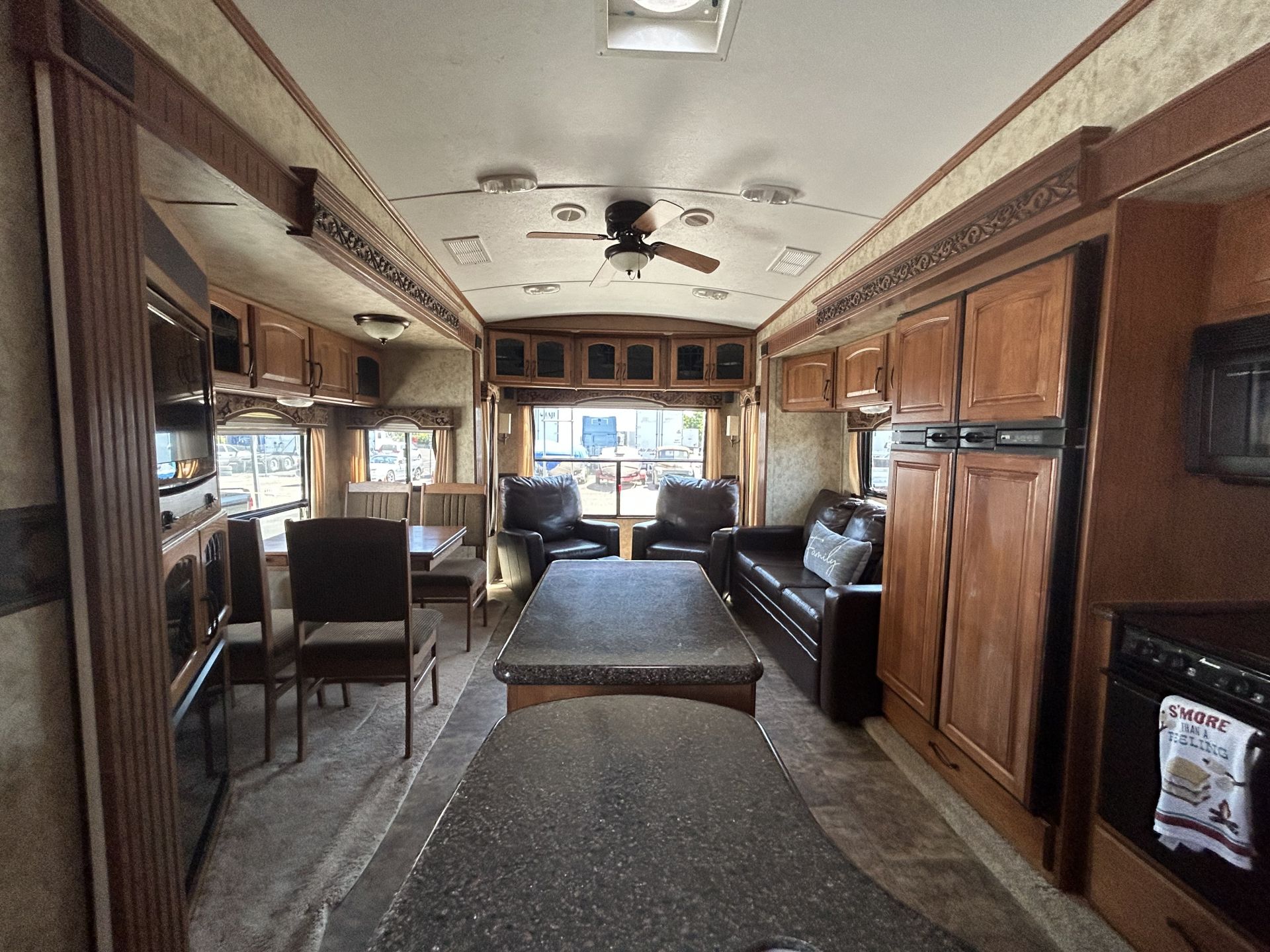RV for sale 2012 Keystone Montana 3100RL Fifth Wheel 38' in Lodi