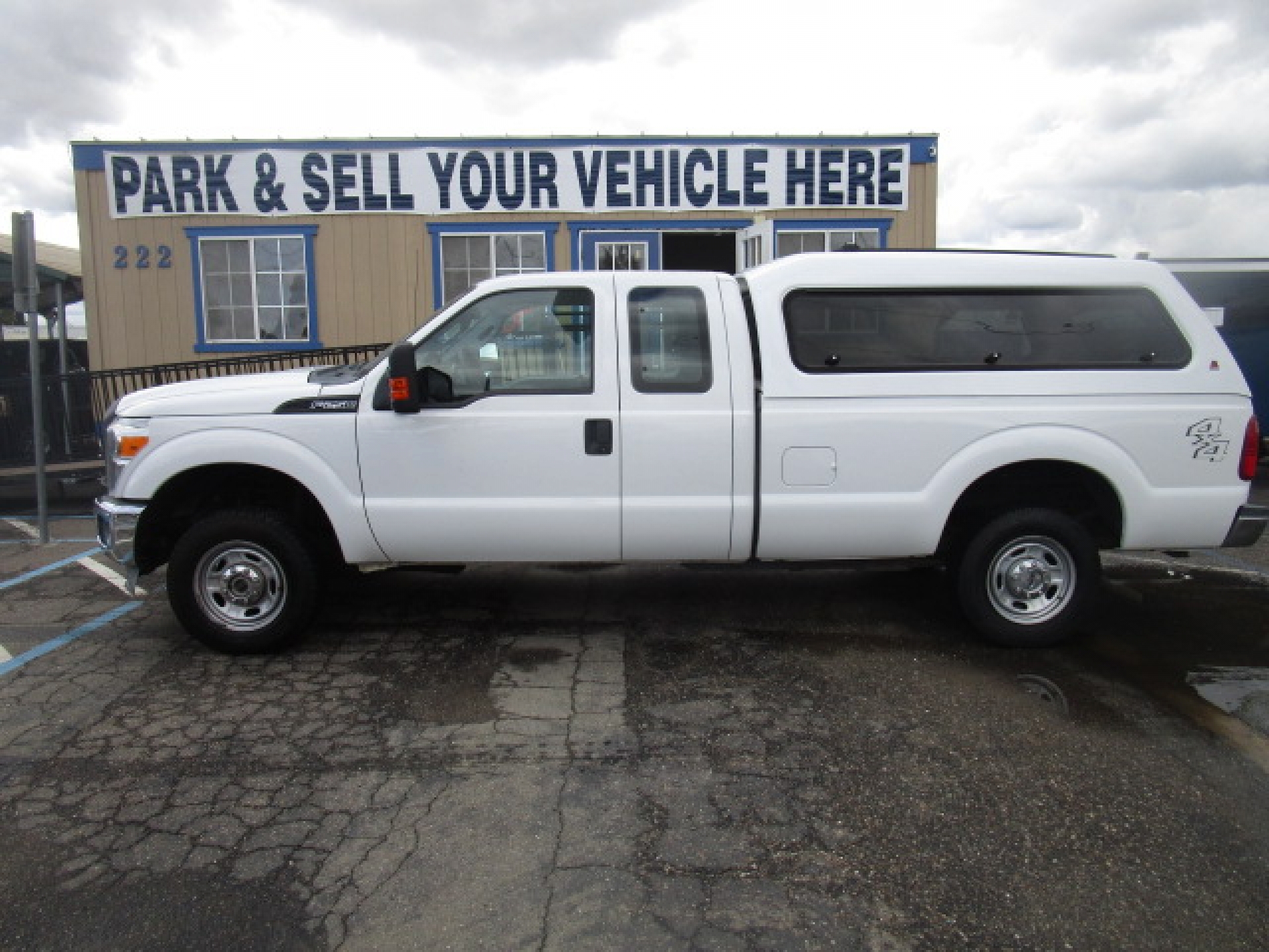2013 Ford F-250 Super Duty Supercab XL 4X4