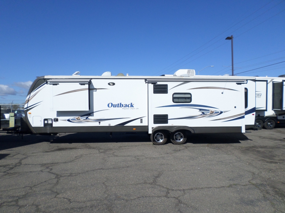 RV for sale 2014 Keystone Outback Travel Trailer 36' in Lodi Stockton