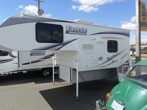 2014 Lance 825 Cab Over Camper