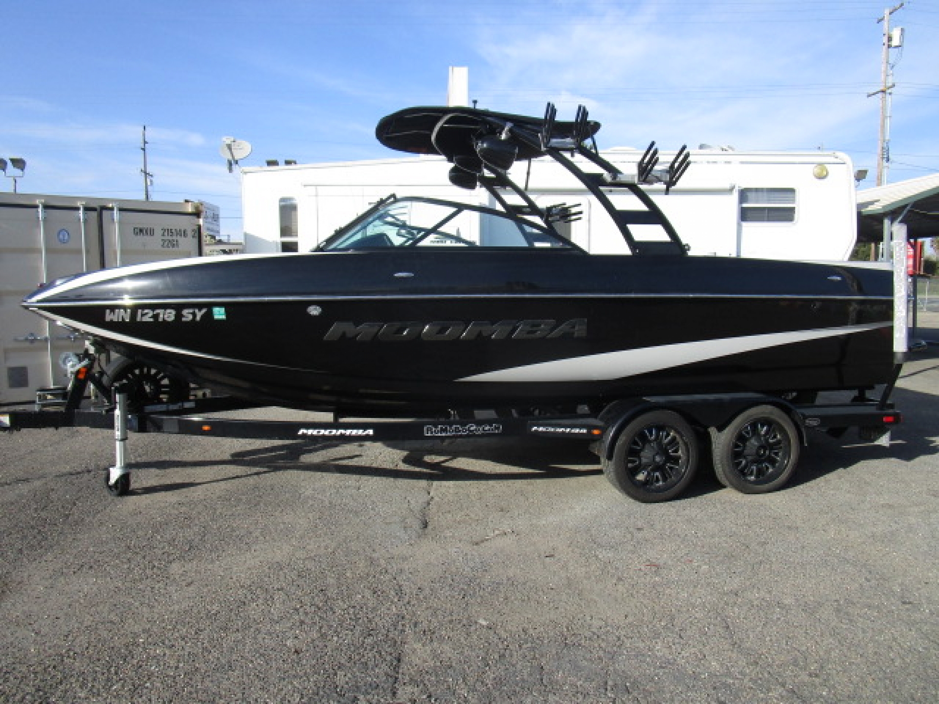 2015 Moomba Mojo Wake Surf Boat