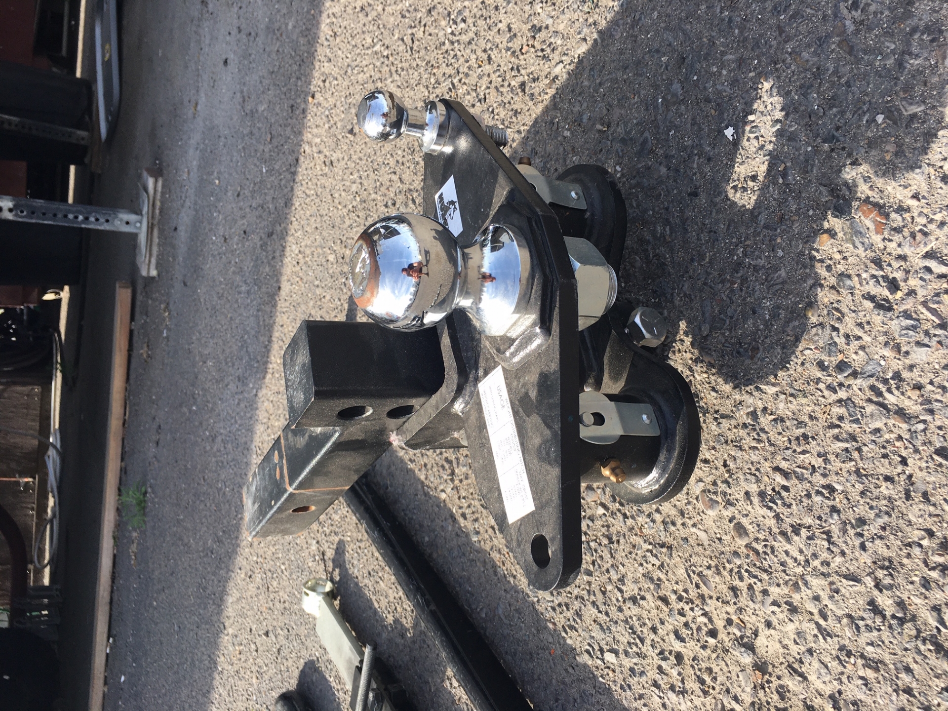 RV for sale 2007 Husky 16K EZ Roller 5th Wheel Hitch with Rails and