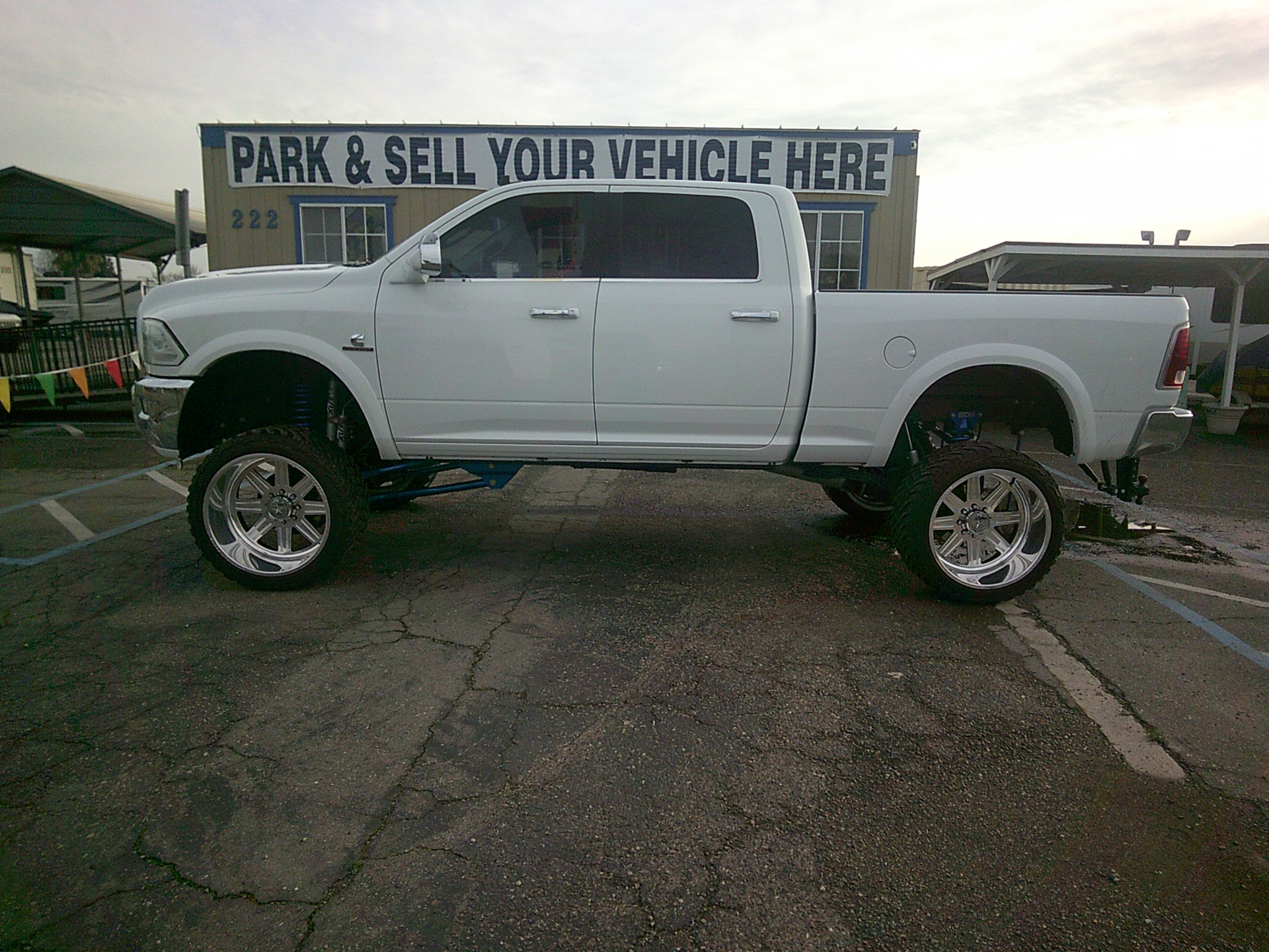 Truck for sale: 2017 Dodge Diesel Crew Cab Ram 2500 Laramie in Lodi  Stockton CA - Lodi Park and Sell, image size:1920x1440