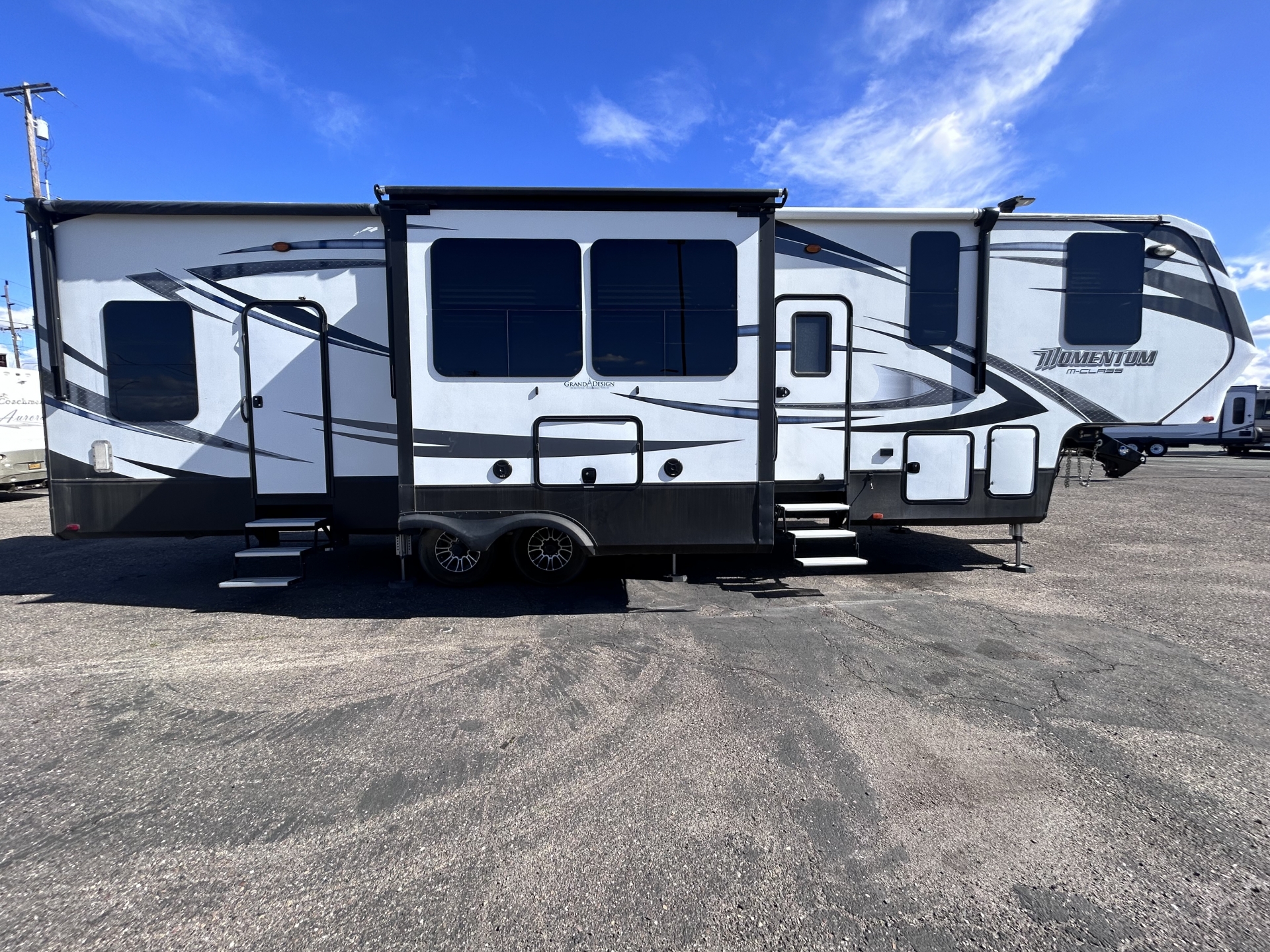 2017 Grand Design Momentum Class M 350 Toy Hauler 5th Wheel